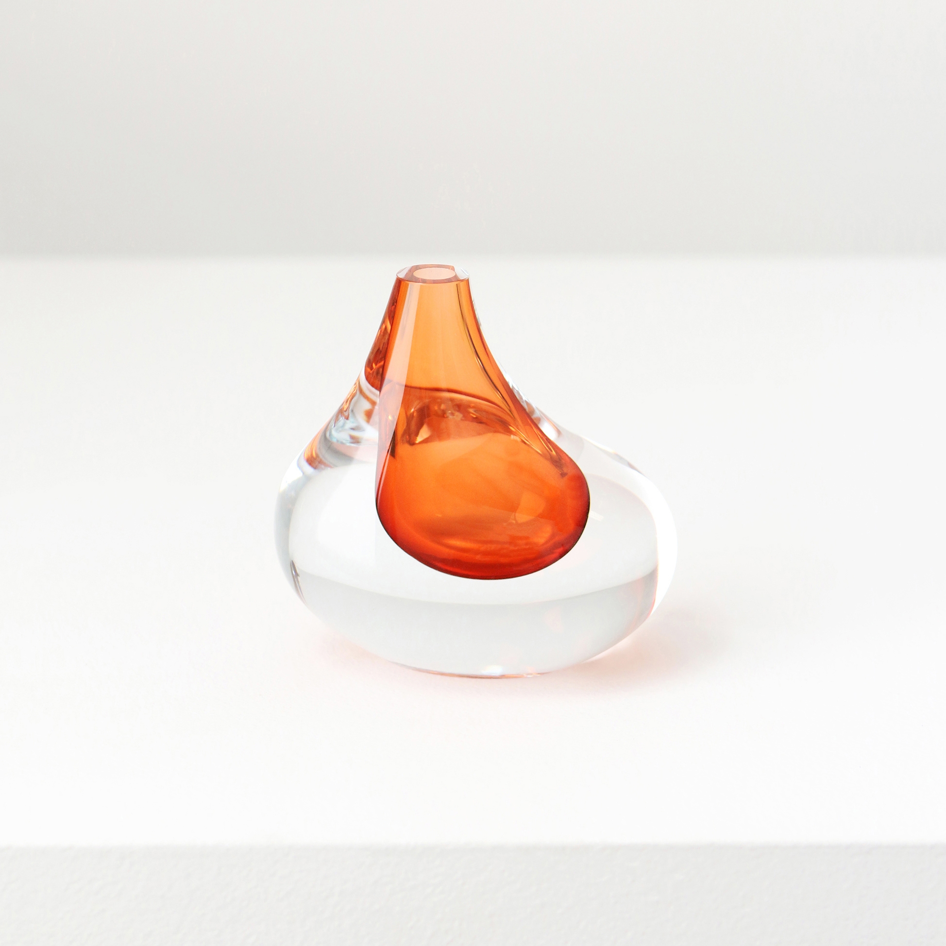 Mostrar el producto Droplet Vessel Shape 1 Tangerine del fabricante SkLO