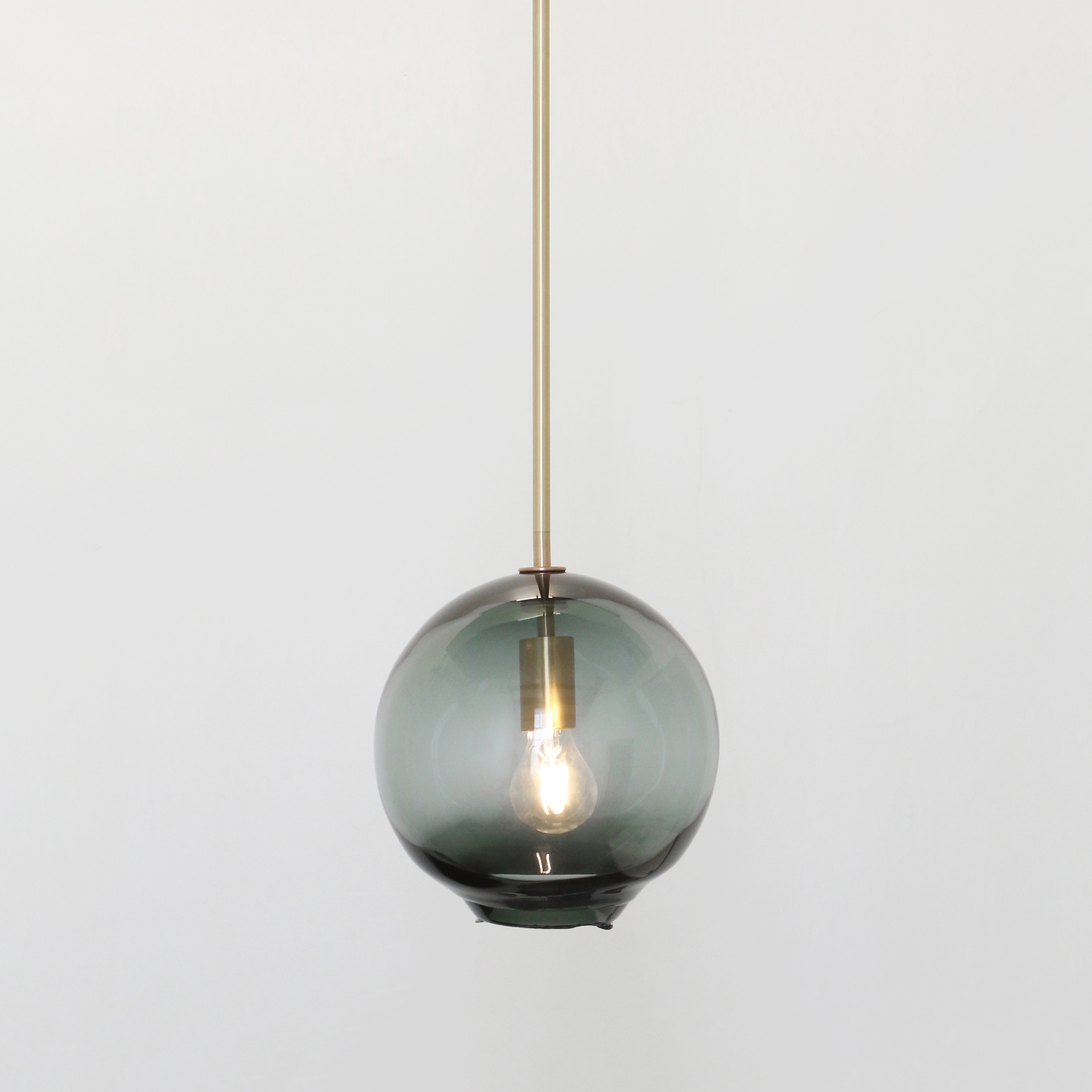 Mostra il prodotto Float 1.0 Pendant 10" Glass del produttore SkLO