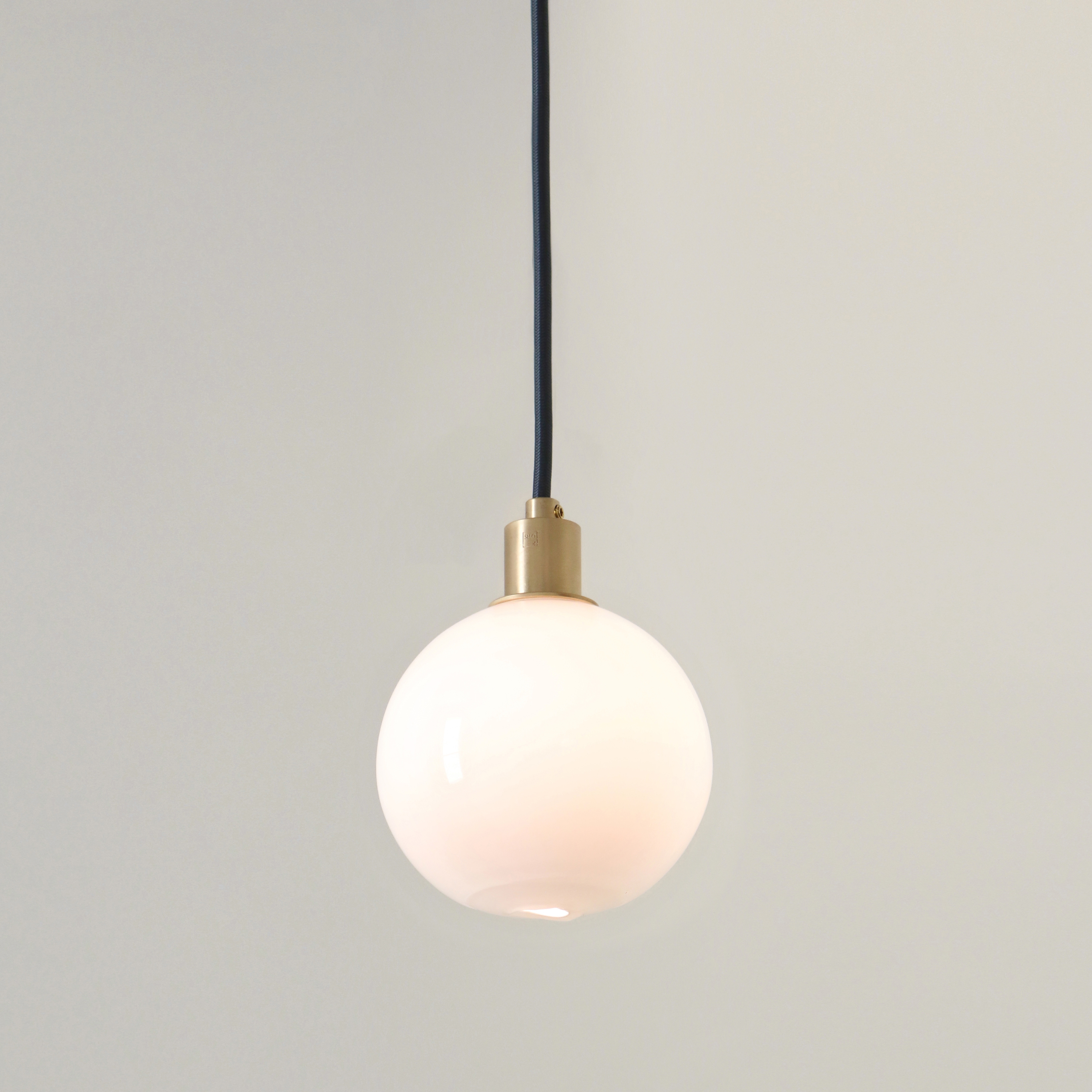 Mostra il prodotto Drape Pendant (4.5" Glass) del produttore SkLO
