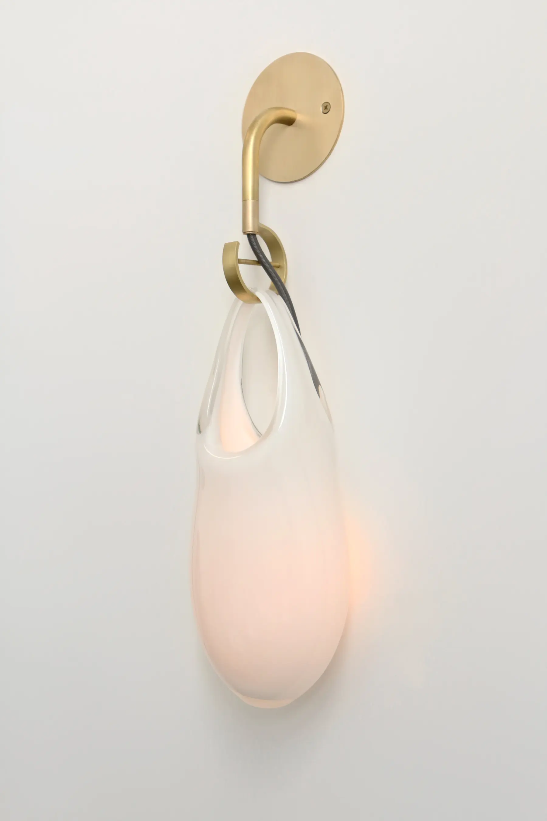 SkLO - Hold 12 Sconce Hardwired