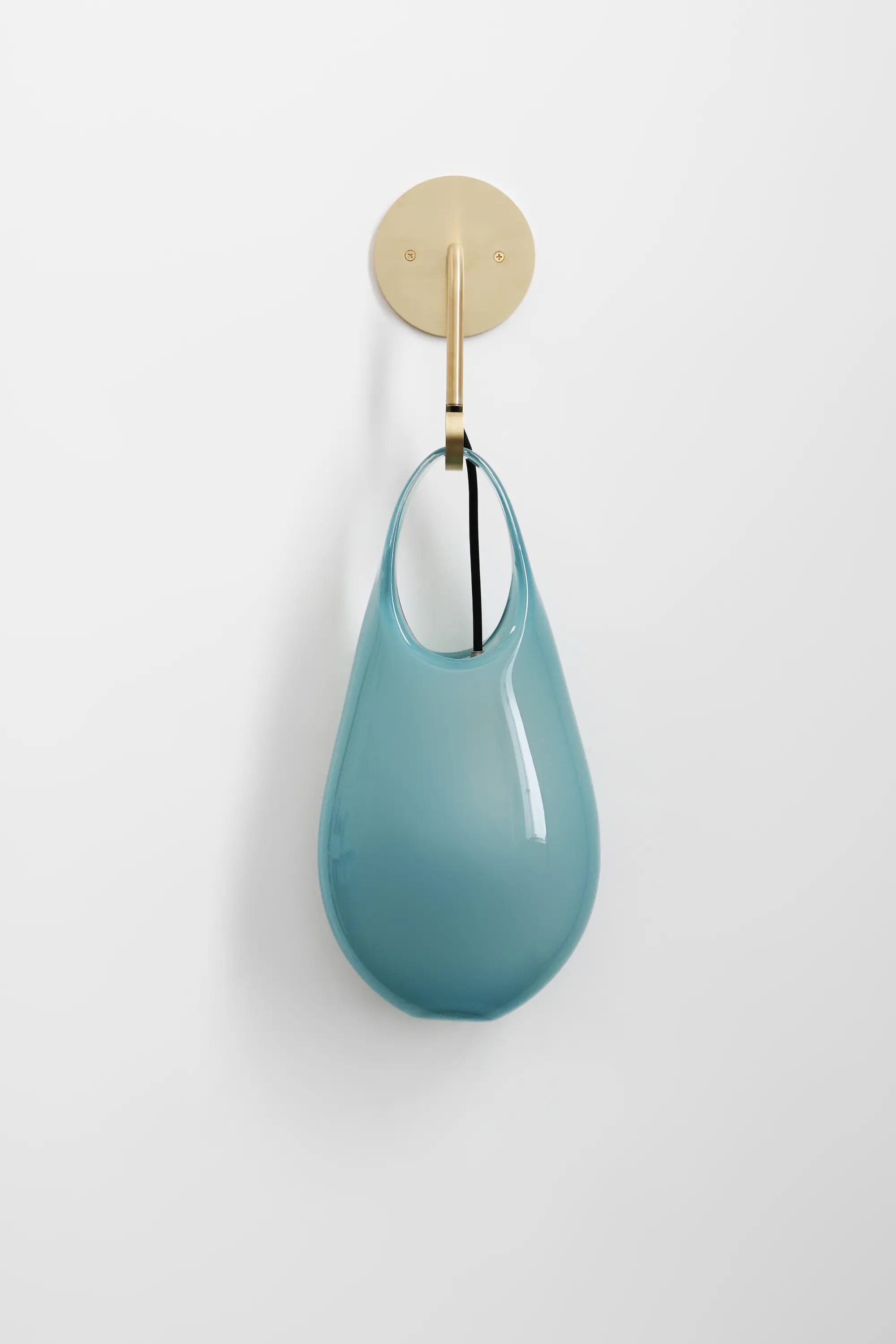 SkLO - Hold 18 Sconce Hardwired
