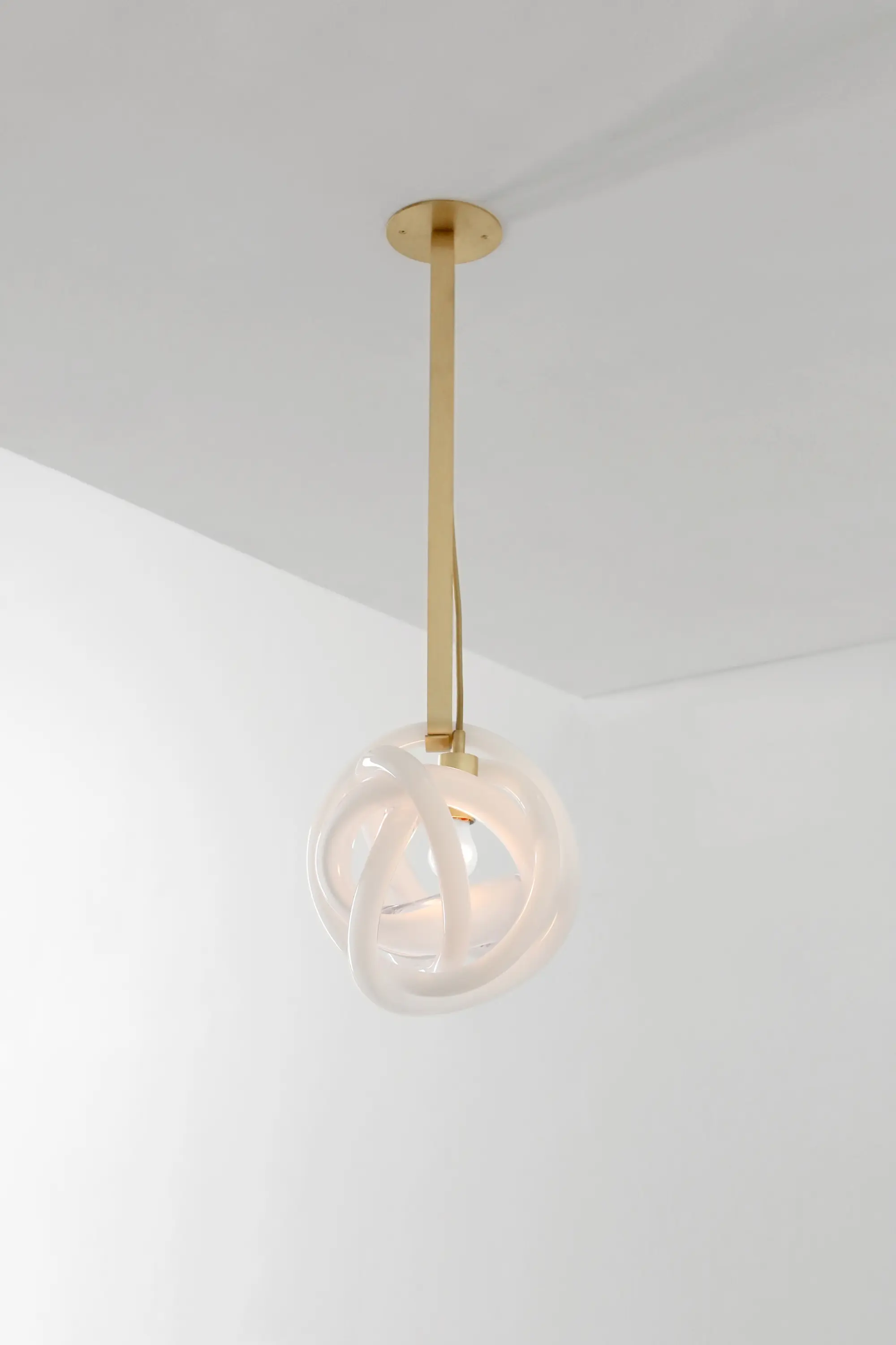 SkLO - Wrap Pin Pendant