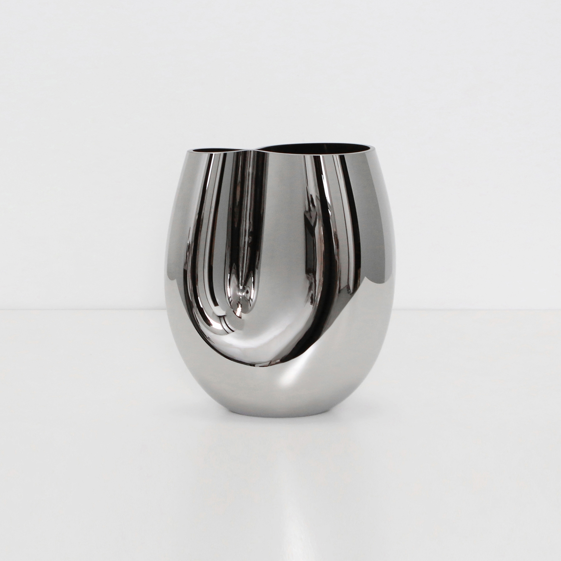 Mostra il prodotto Seam Vessel Medium del produttore SkLO