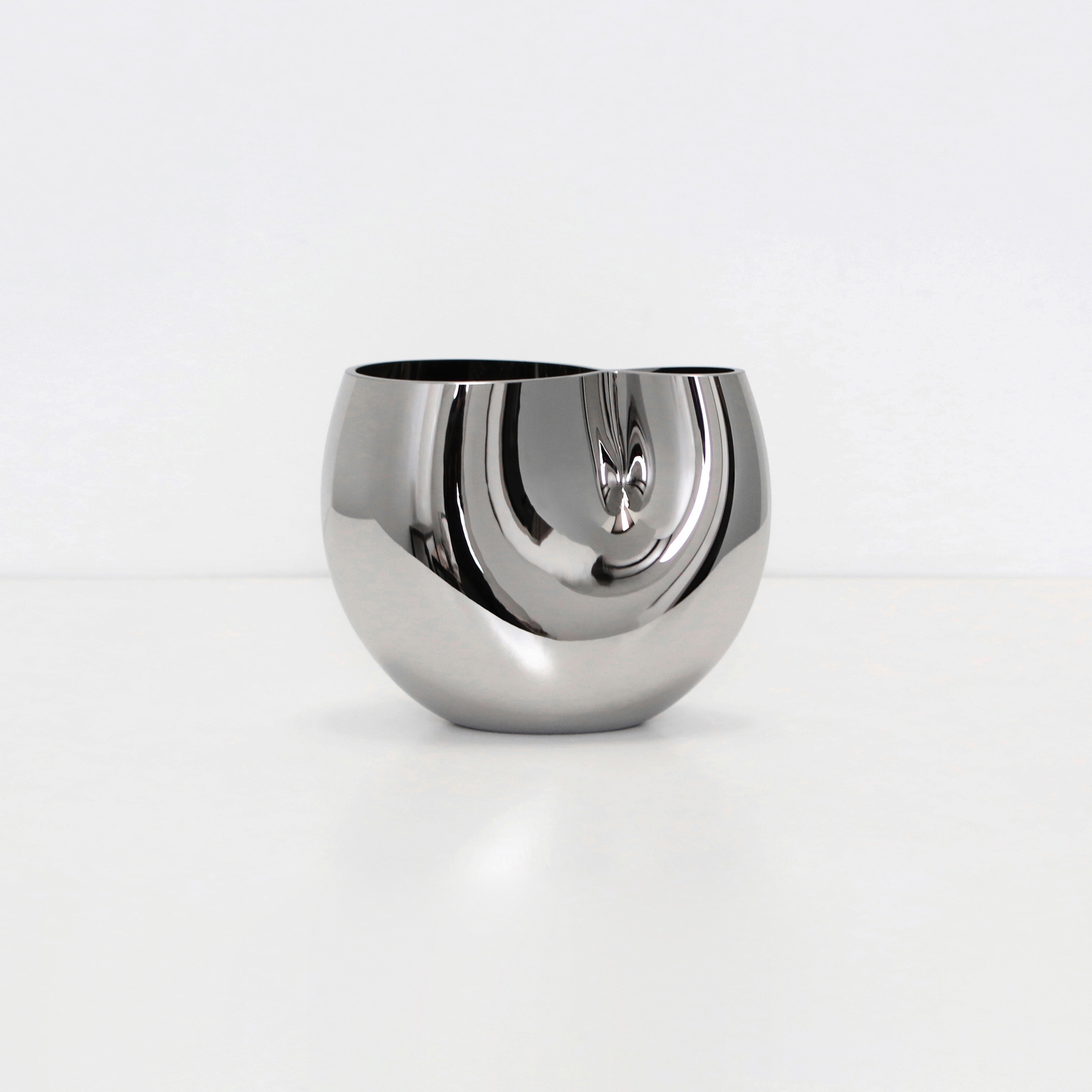 Mostra il prodotto Seam Vessel Small del produttore SkLO