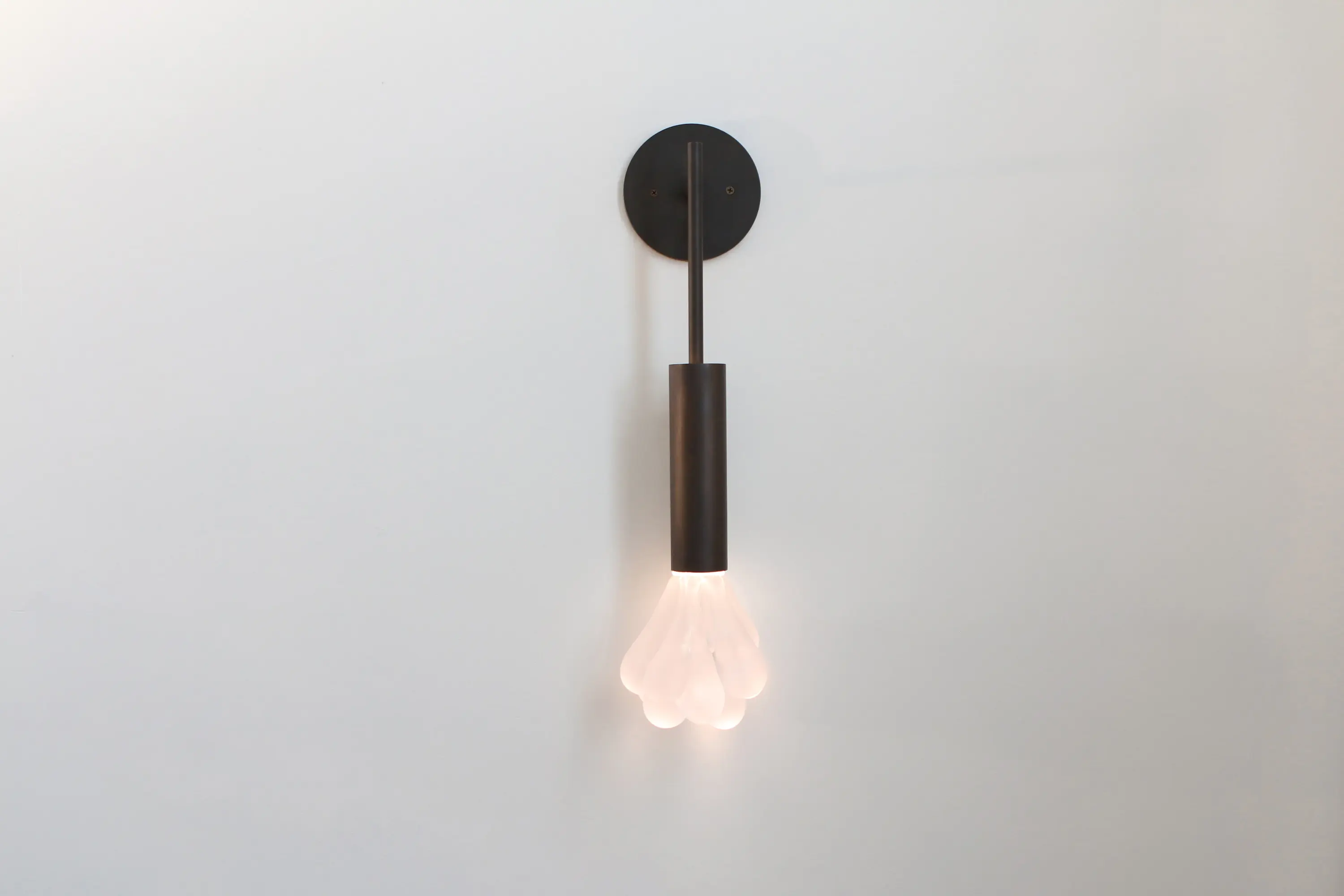 SkLO - Dew Sconce