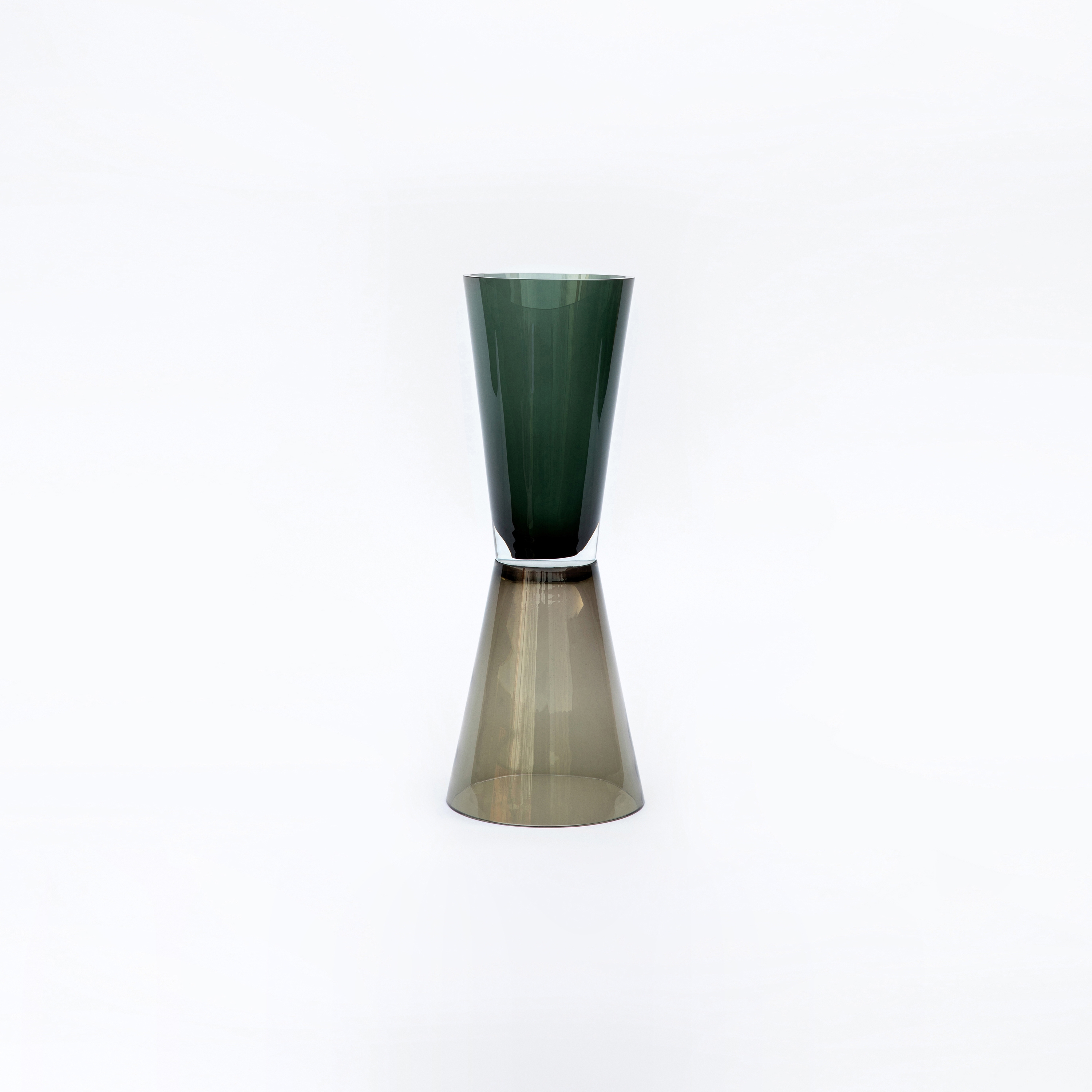 Vertoon produk Taper Vessel Shape 2 van vervaardiger SkLO
