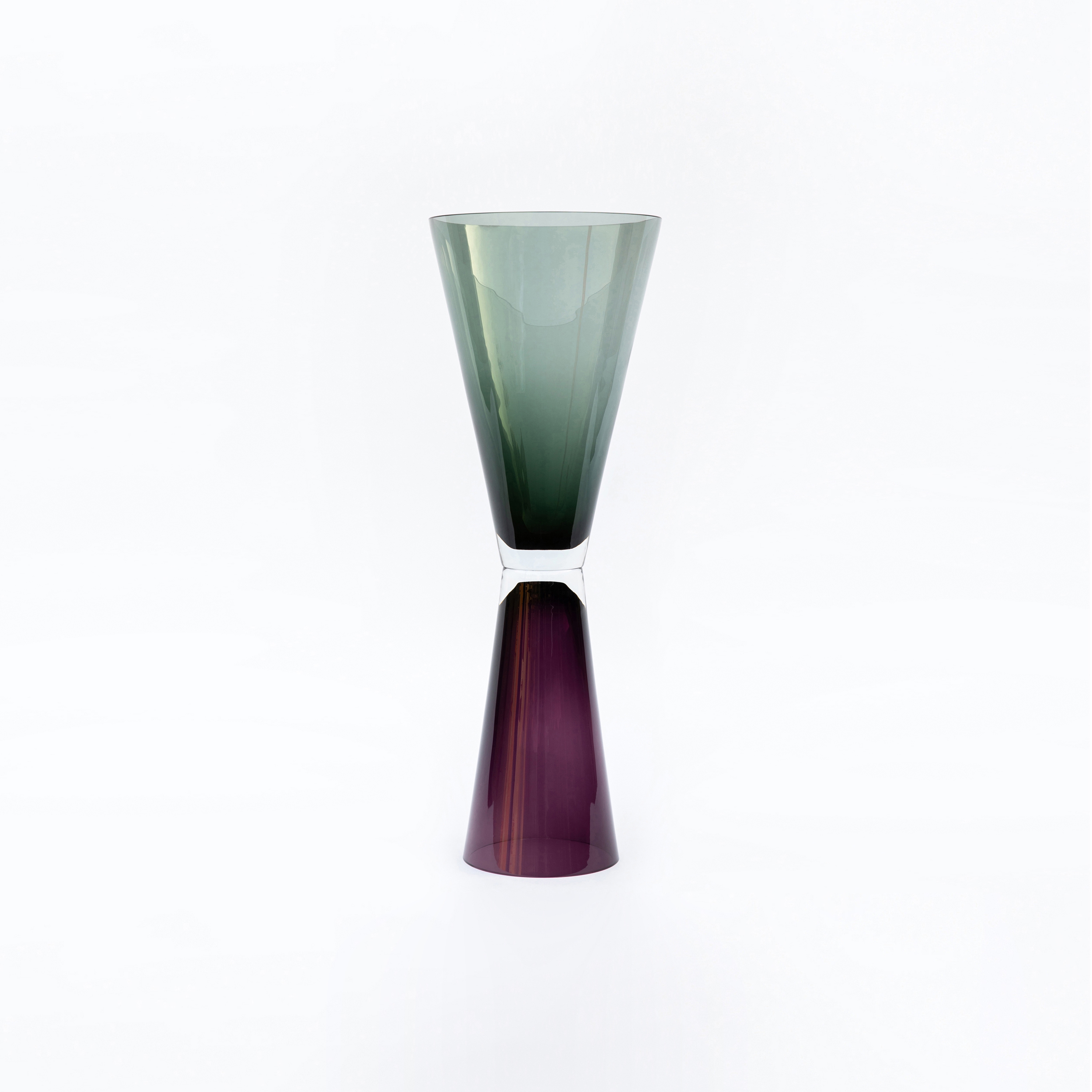 Vertoon produk Taper Vessel Shape 4 van vervaardiger SkLO