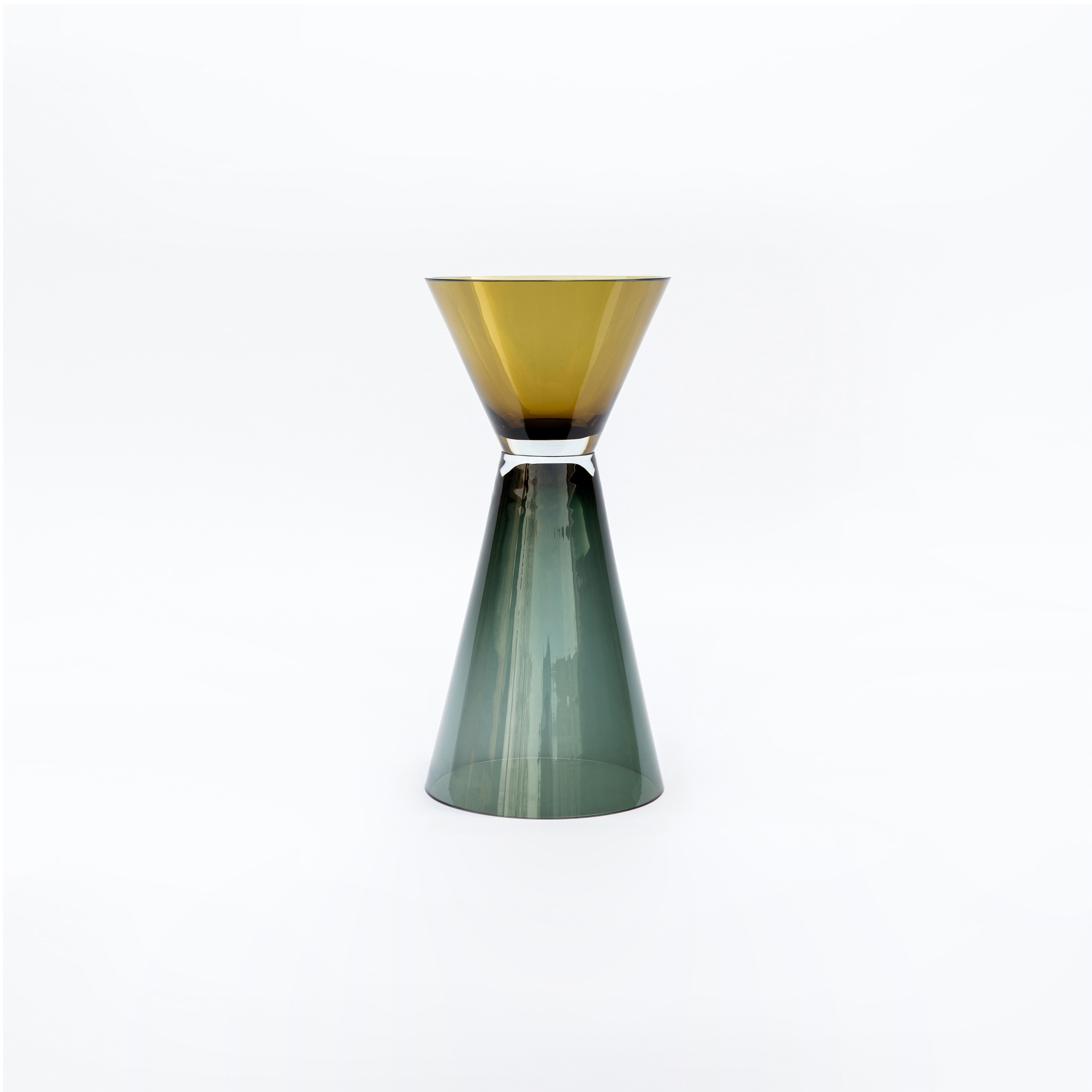 Vertoon produk Taper Vessel Shape 5 van vervaardiger SkLO