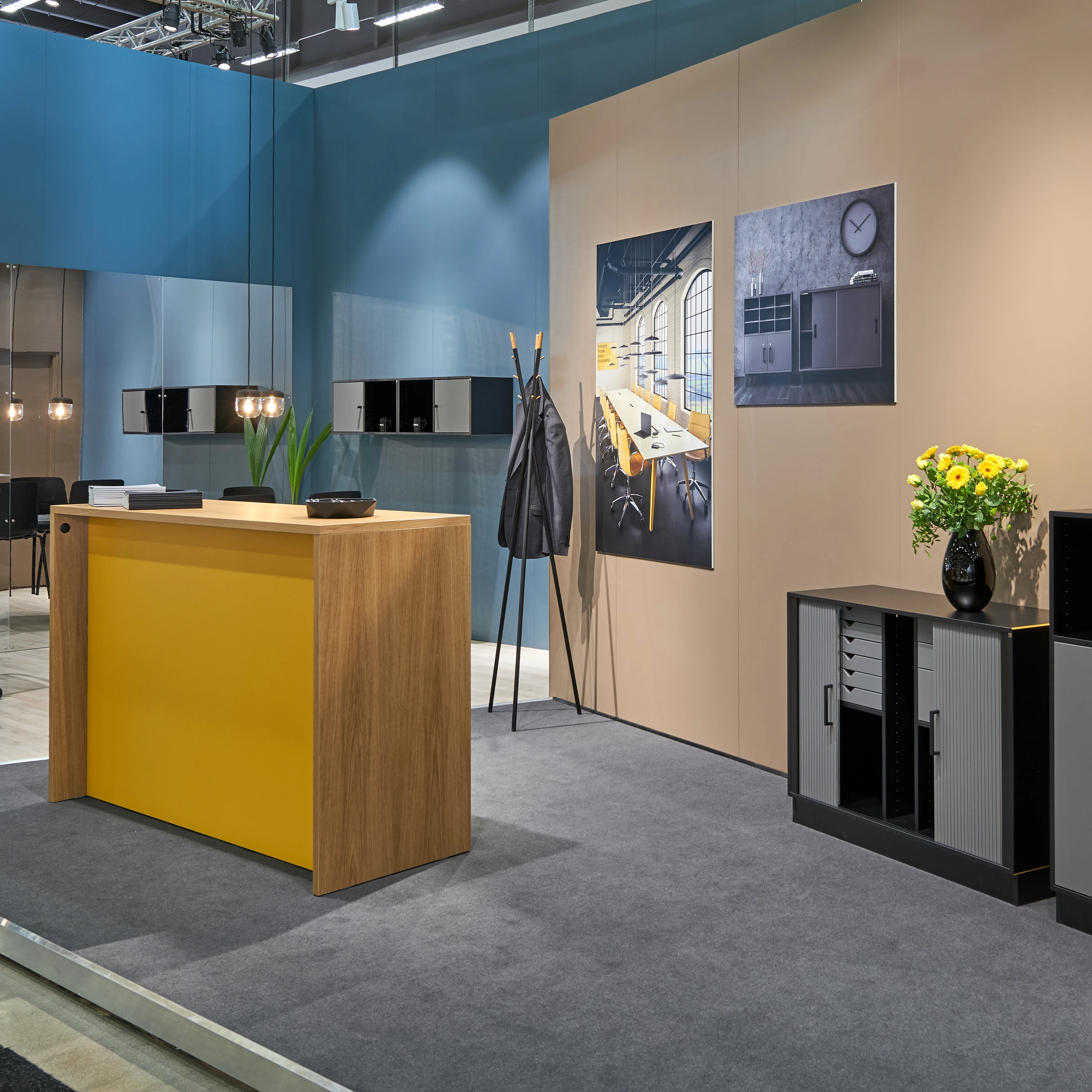 INFORMATION DESK