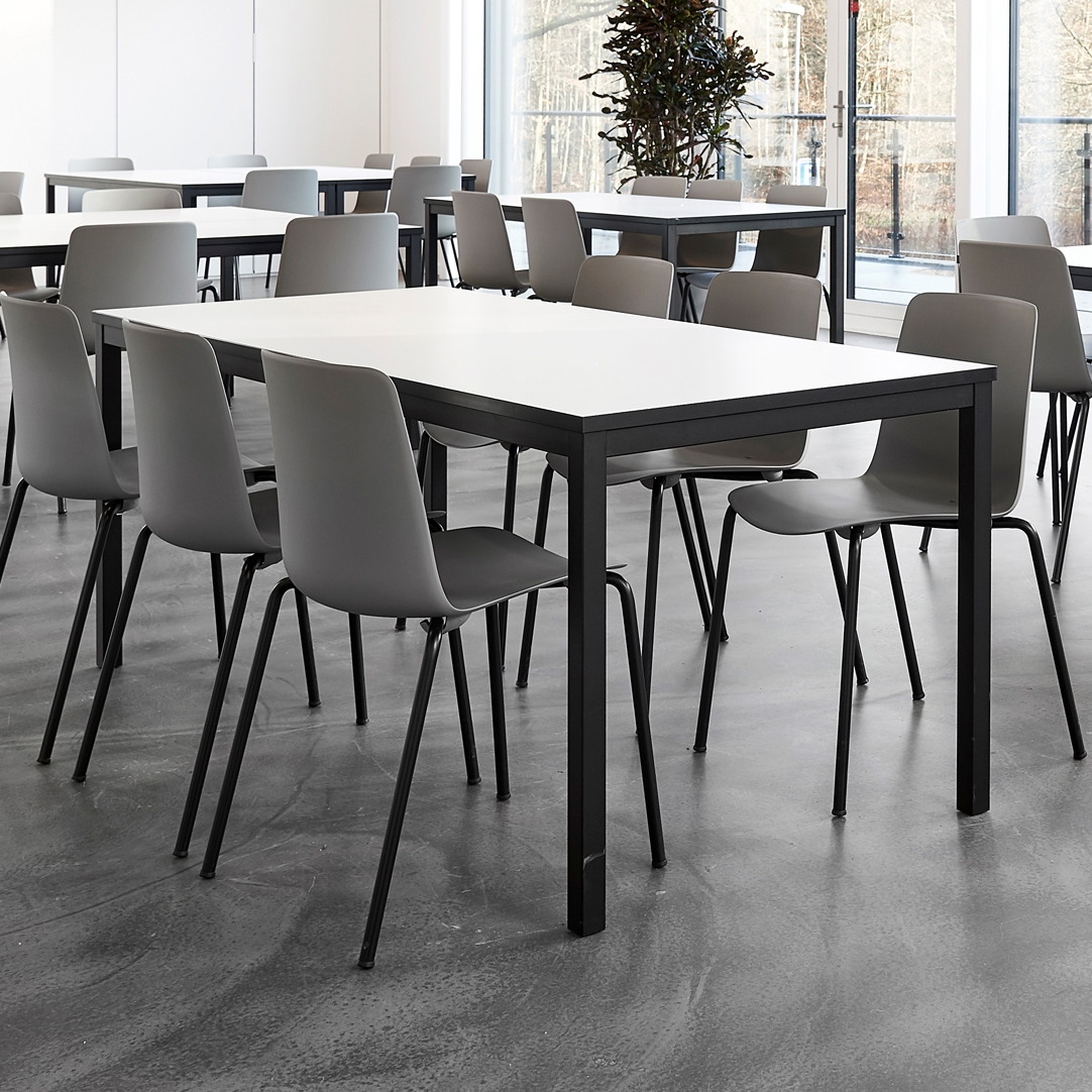 Mostrar el producto Kant table del fabricante Cube Design