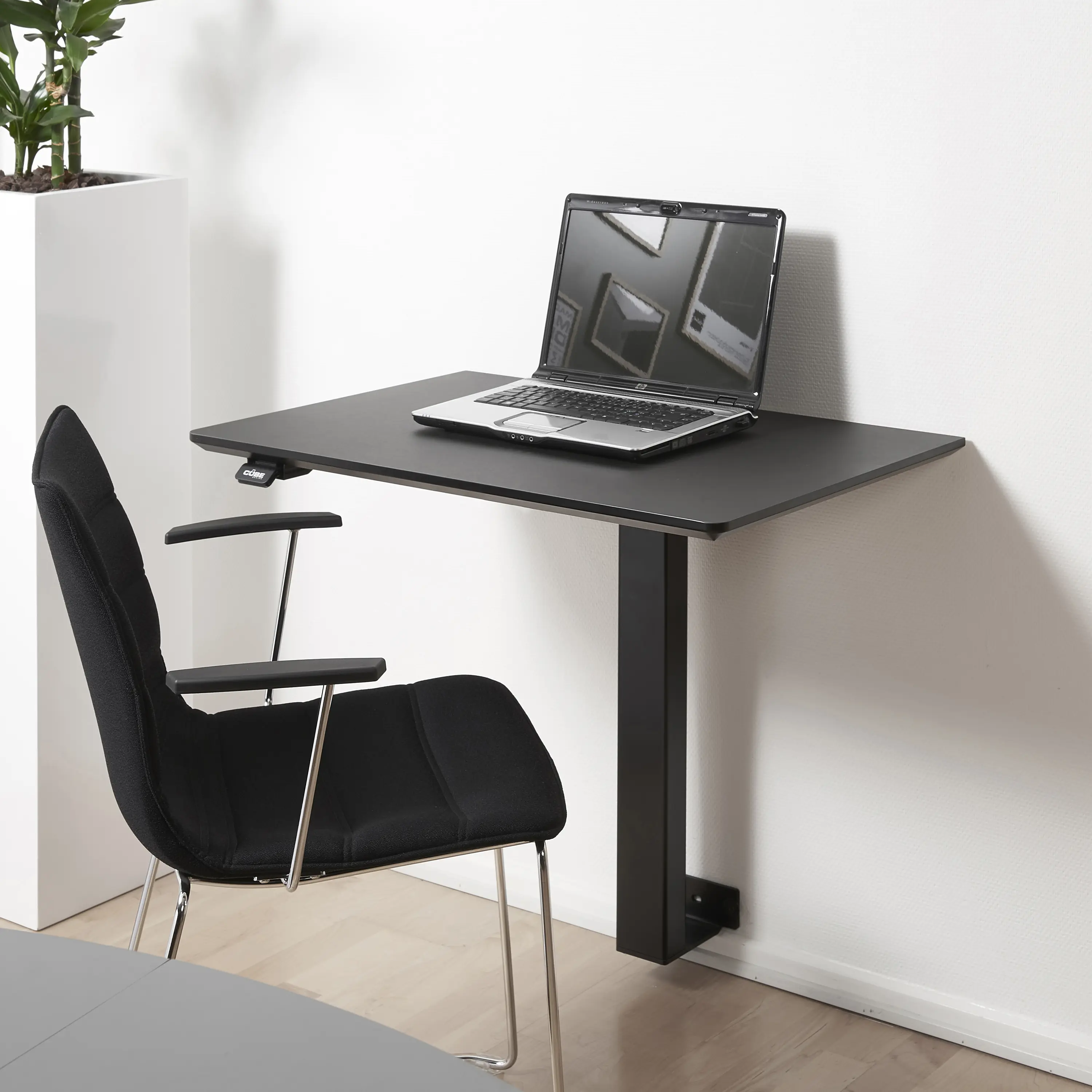 Cube Design - RAW Sit / Stand desk
