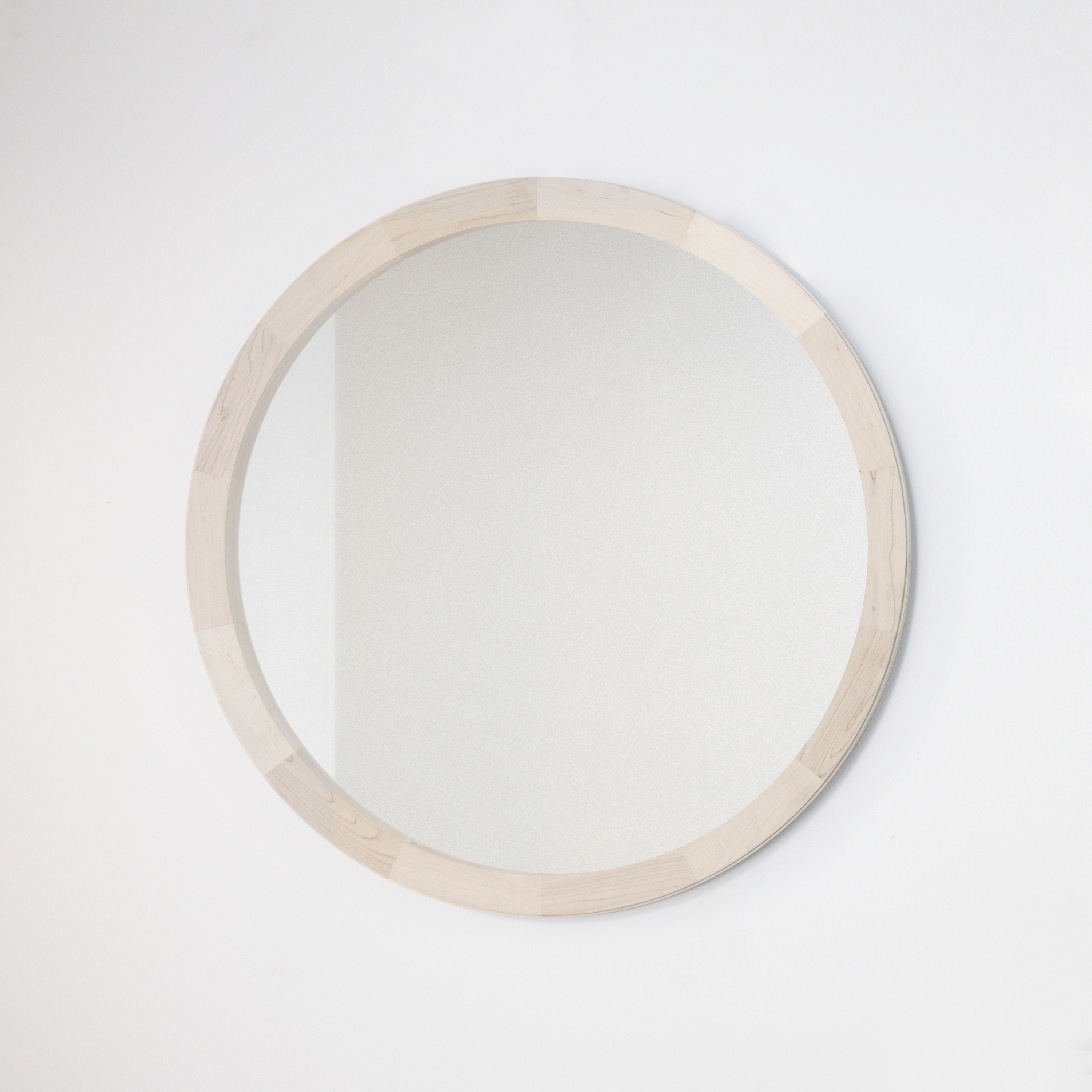 Afficher le produit Cirque Mirror du fabricant Bellboy