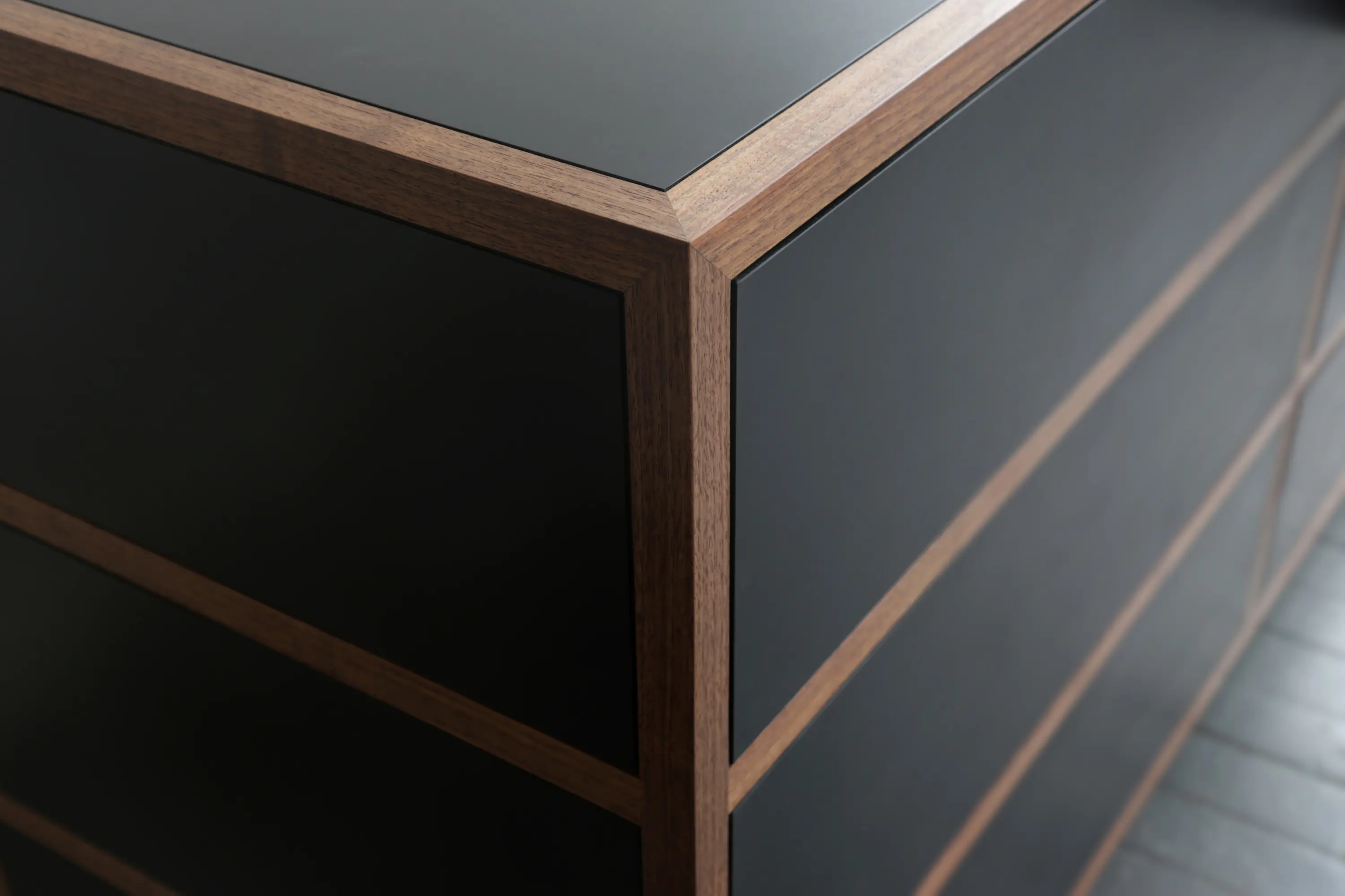 Bellboy - Driver Dresser