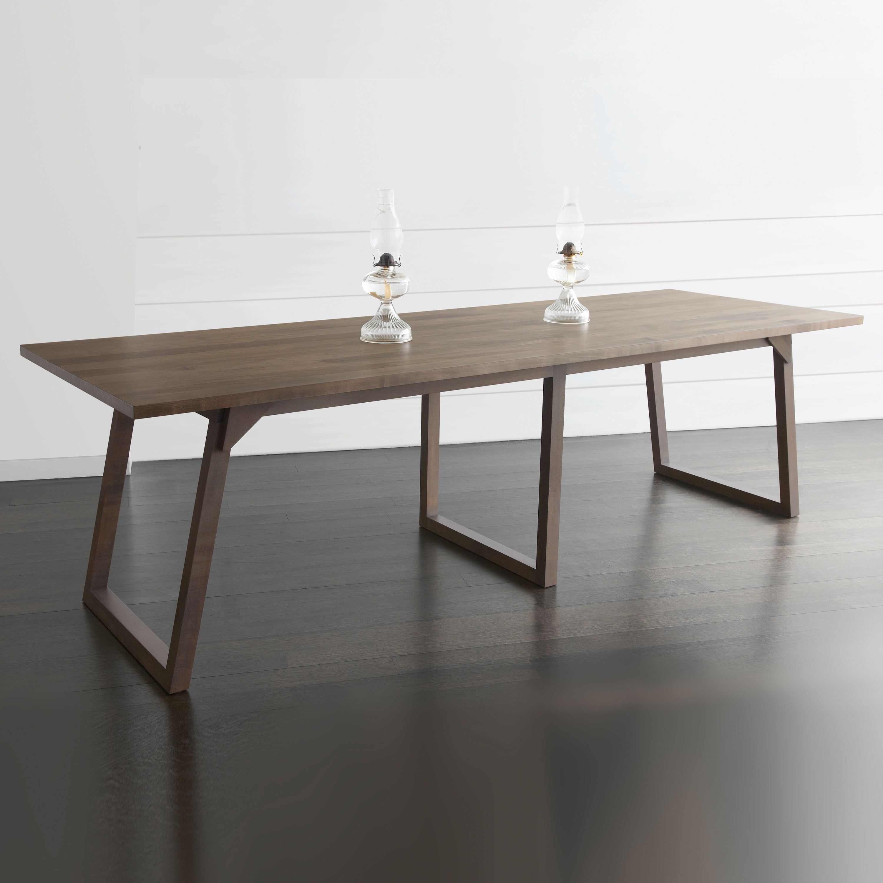 Afficher le produit Familj Table du fabricant Bellboy