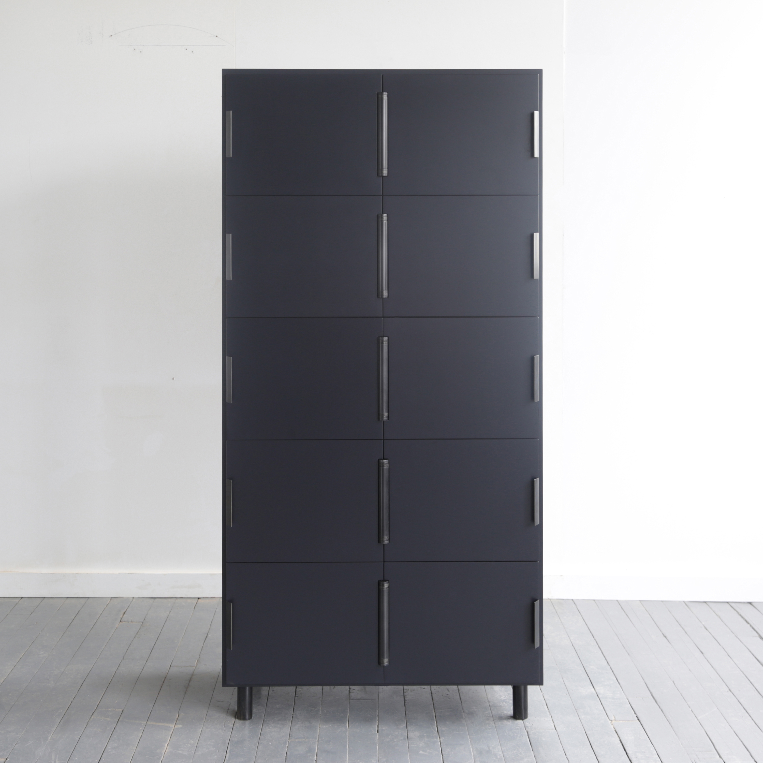 Afficher le produit Nocturne Cabinet du fabricant Bellboy
