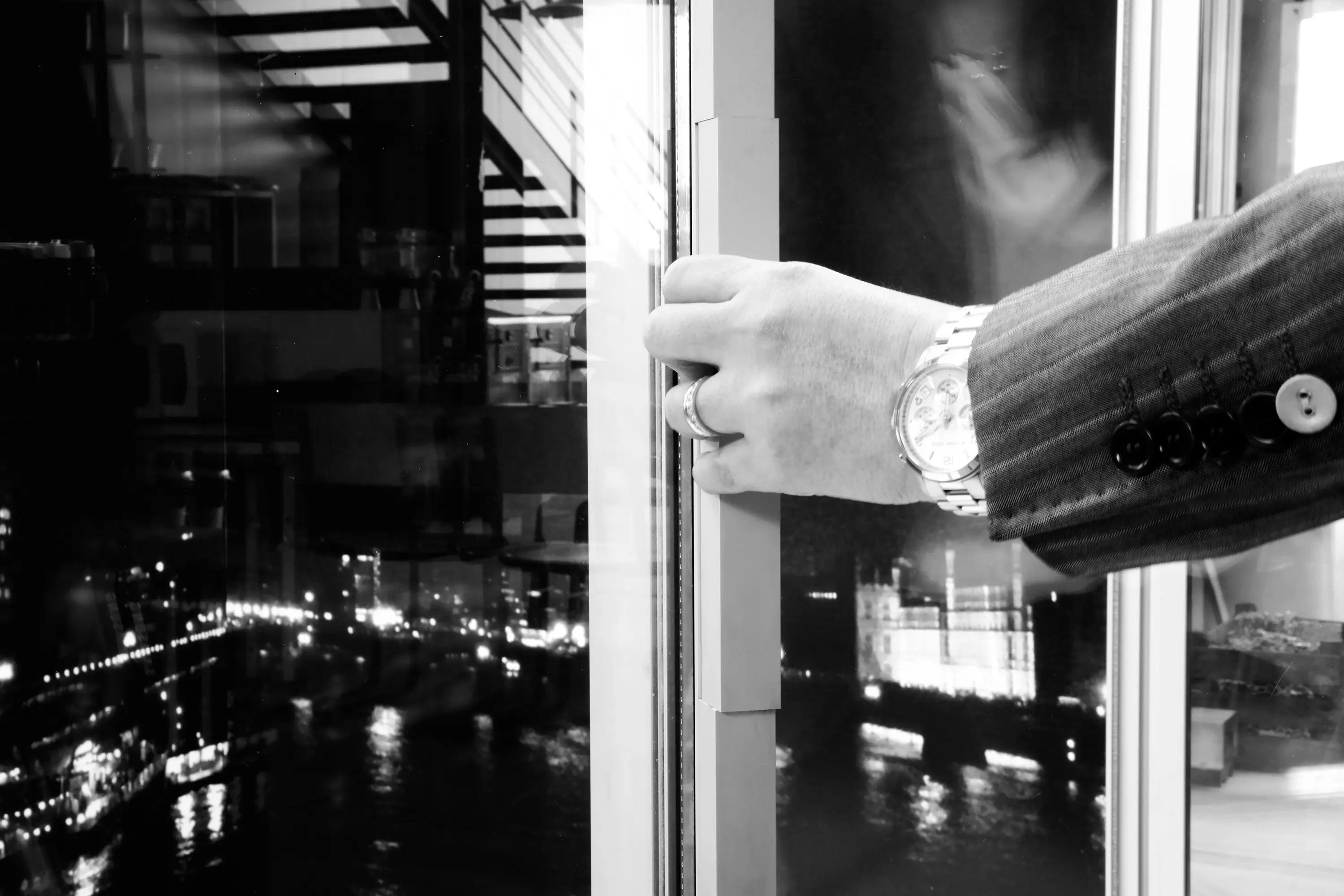 OTIIMA | MUCH MORE THAN A WINDOW - Hidden lock