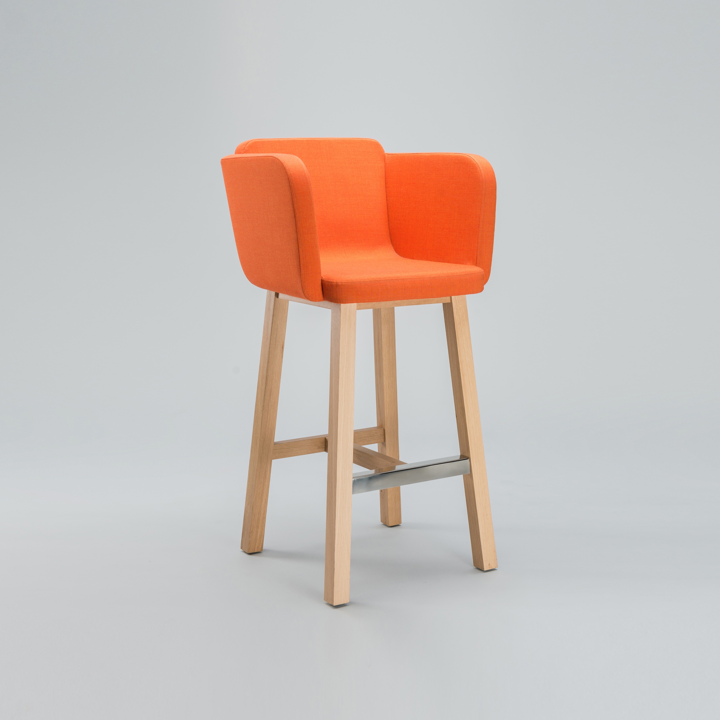 Mostrar el producto Club Bar Stool del fabricante Comforty