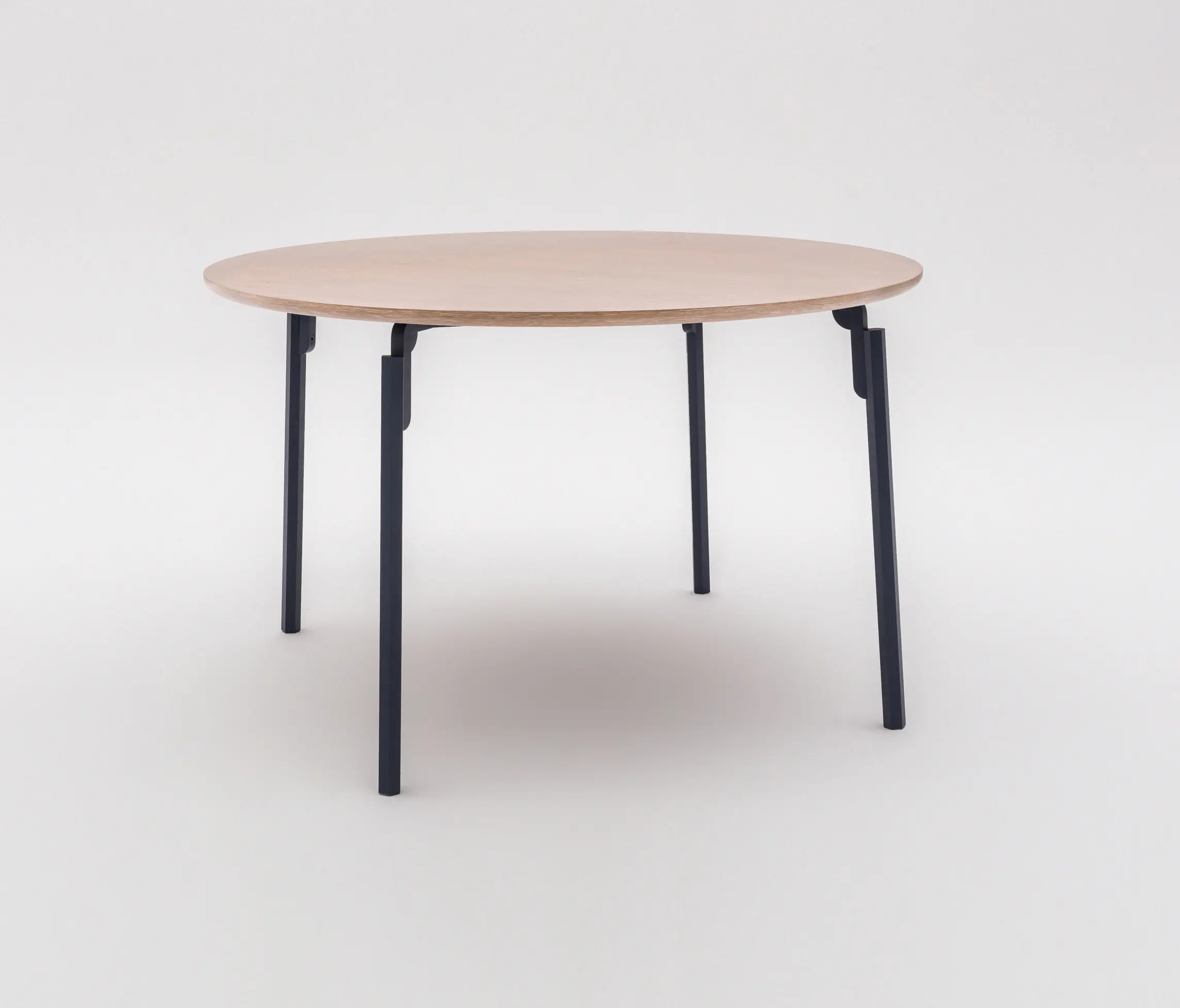 Comforty - Anvil Table