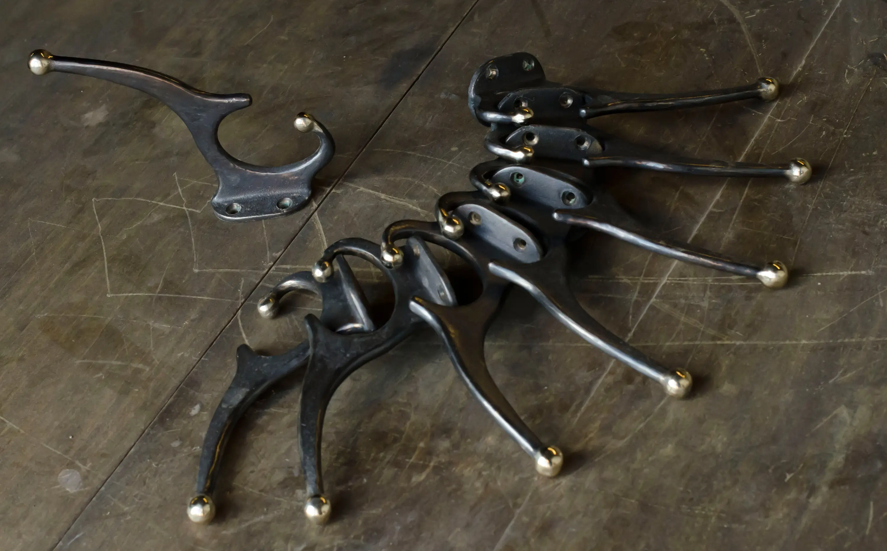 DLV Designs - Normandie Hook