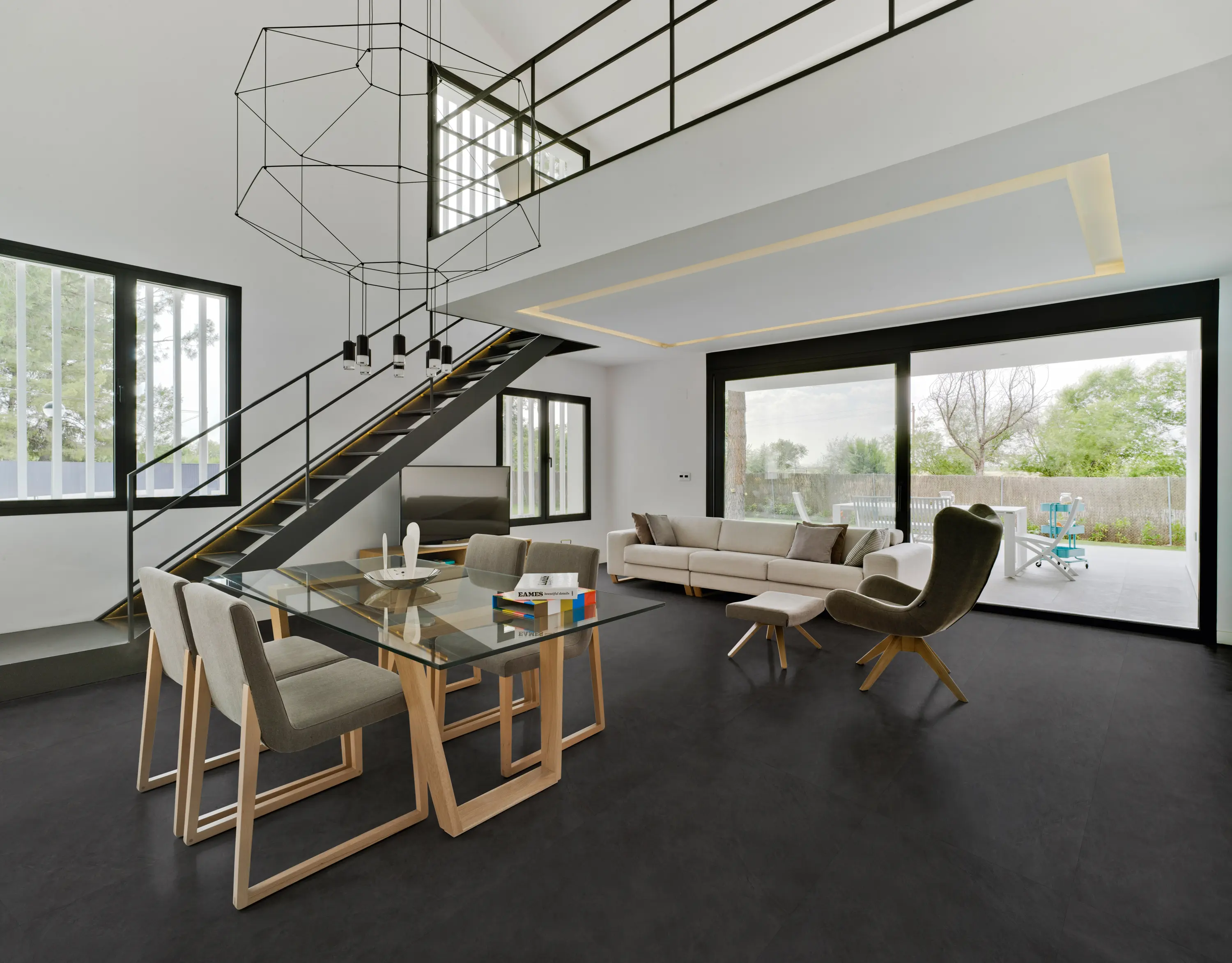 LEVANTINA - Slate Ebony