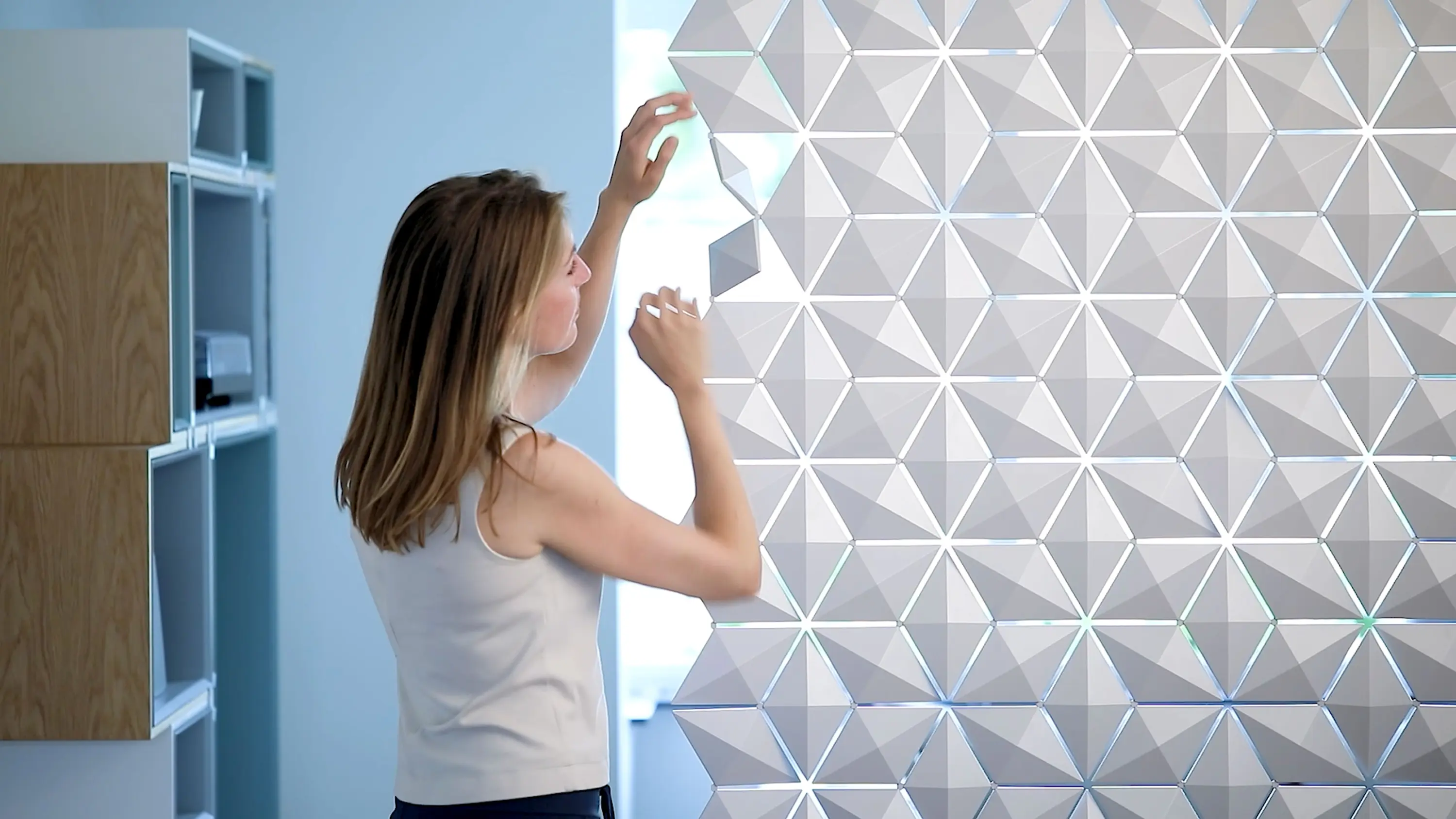 Bloomming - Facet hanging room divider