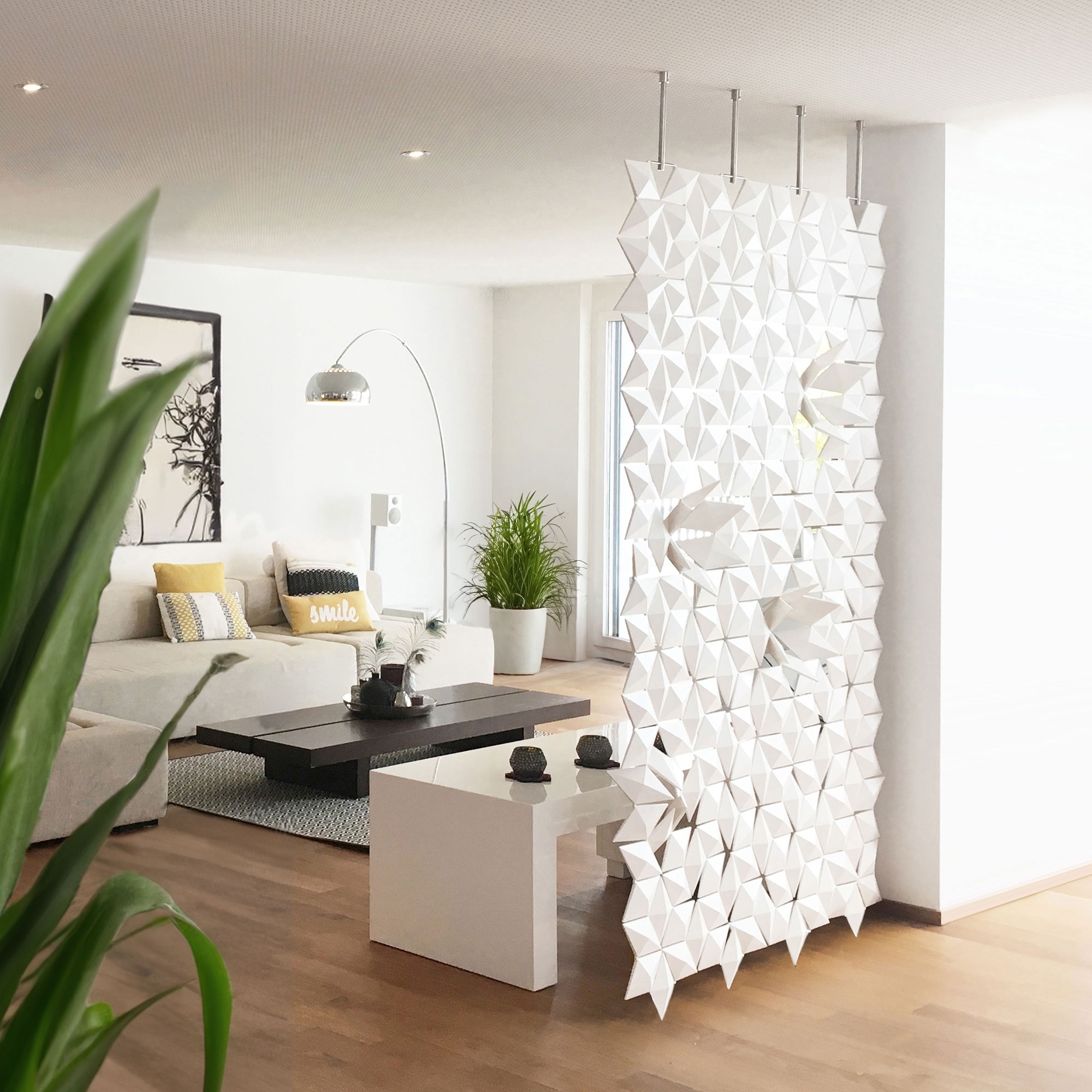 Mostra il prodotto Divisorio sospeso Facet 136 x 226 cm in Bianco del produttore Bloomming
