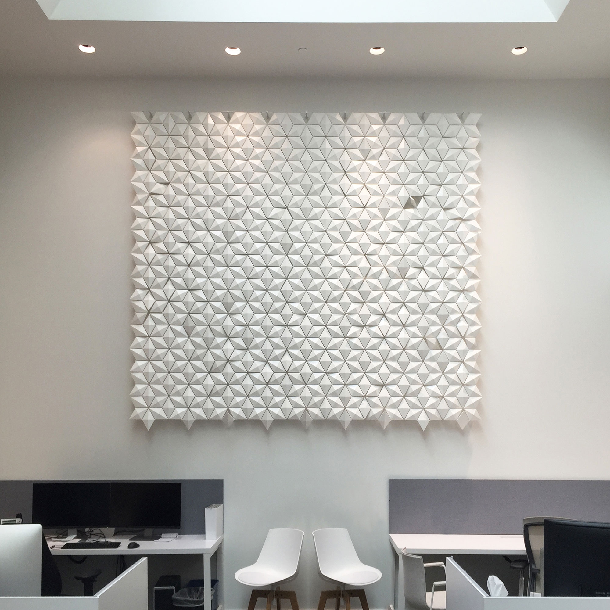 Display product Facet hanging room divider 306 x 265cm in White from manufacturer Bloomming