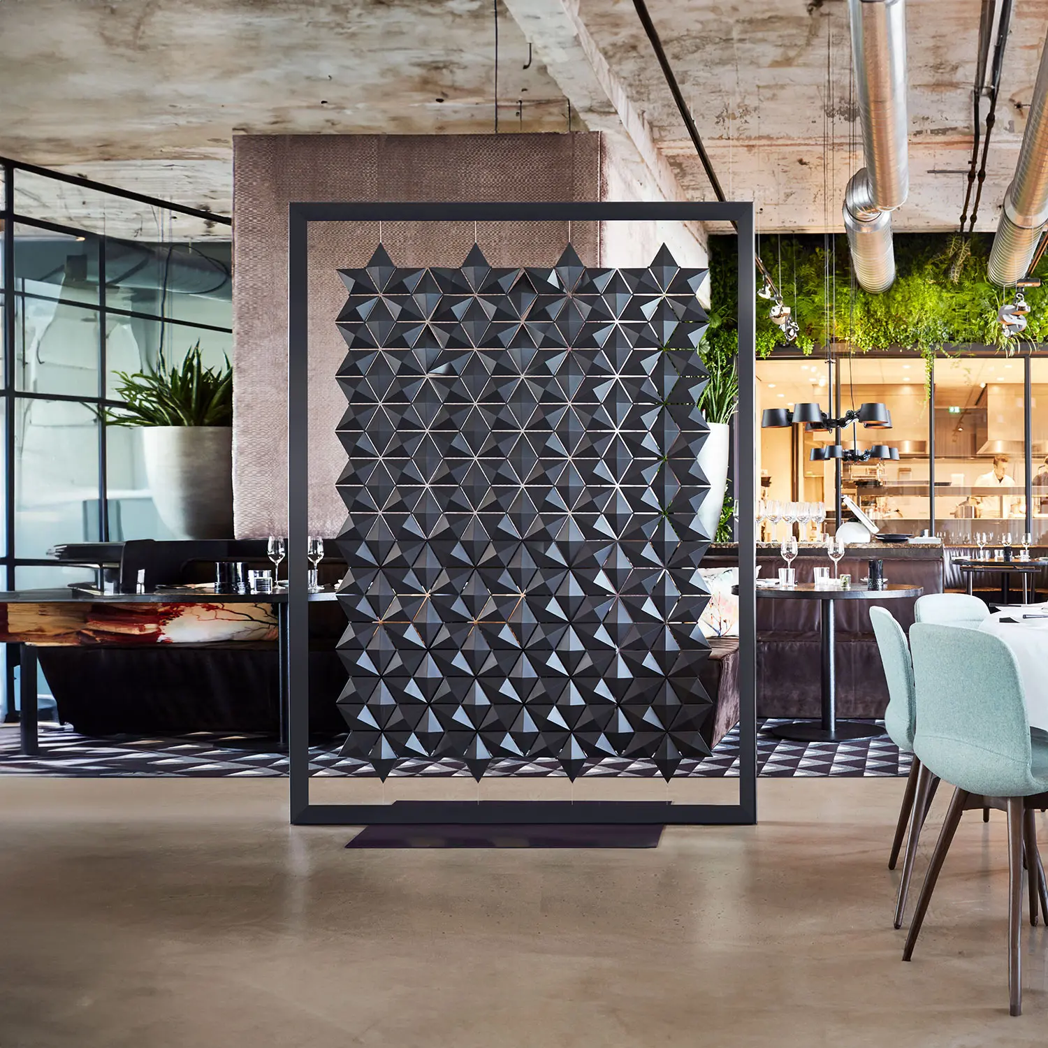 Bloomming - Freestanding room divider Facet 170 x 220cm in Graphite