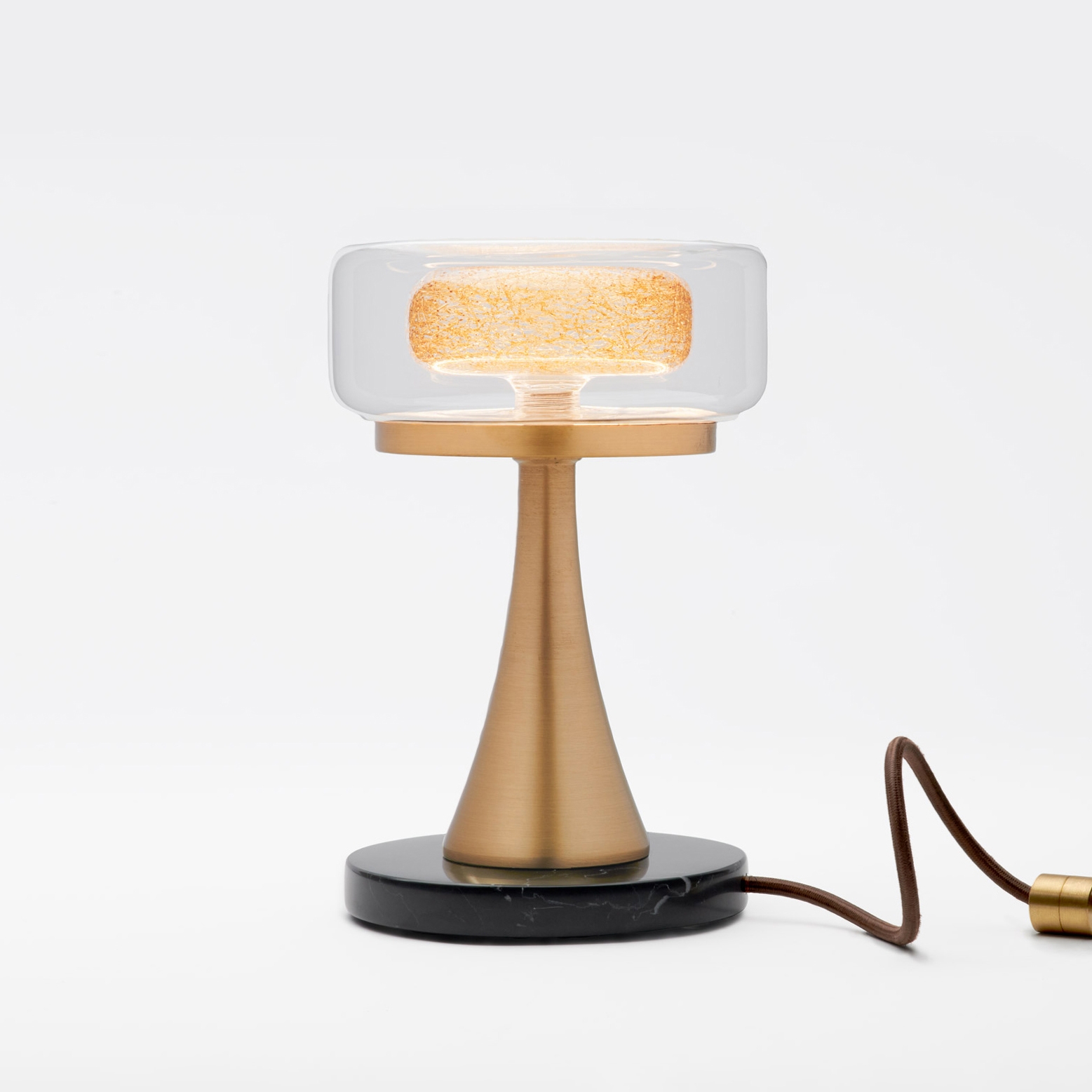 Afficher le produit Halo Table Lamp - Gold Drizzle du fabricant Shakuff