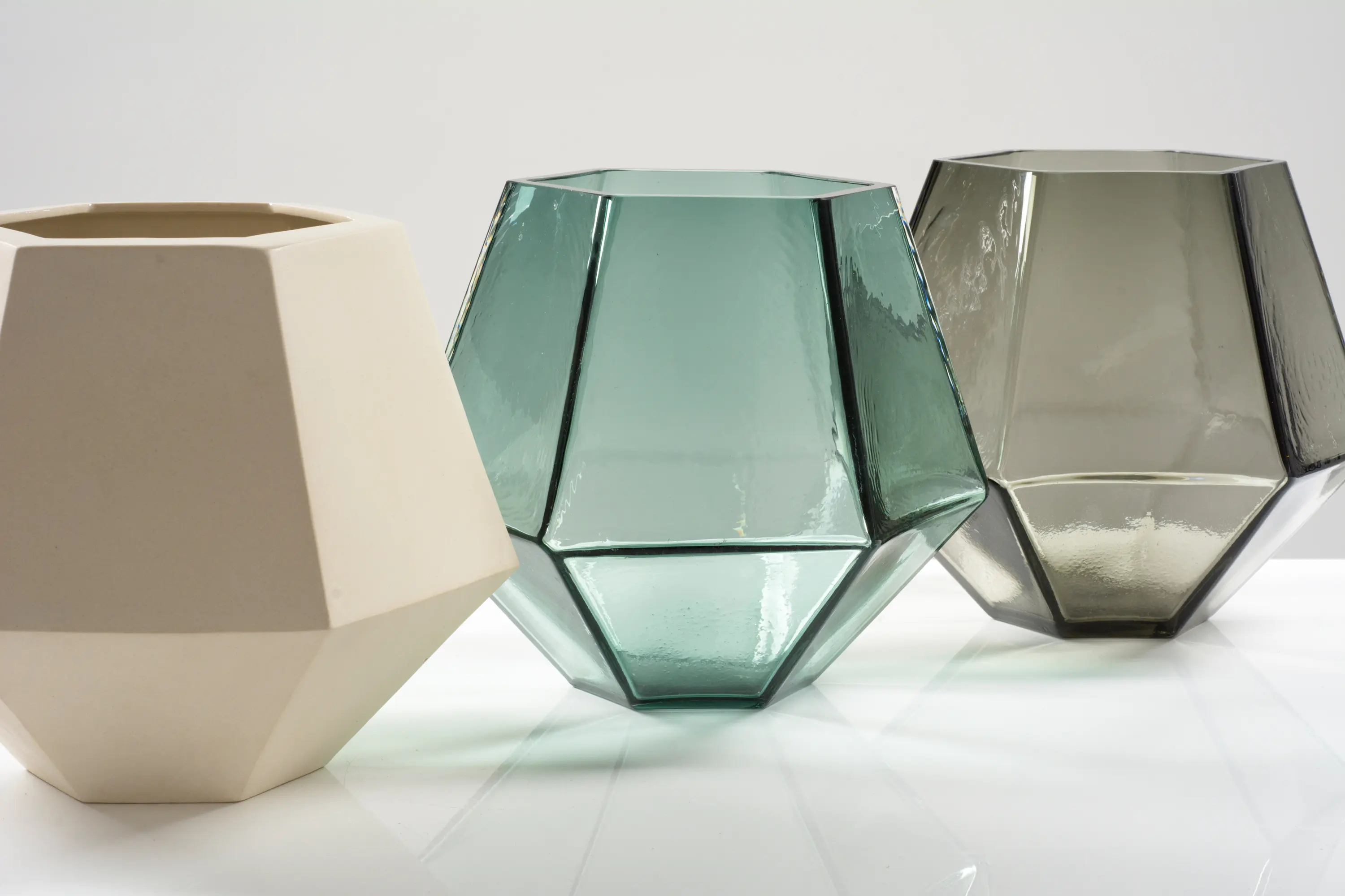 Farrah Sit - Graphyne Vase