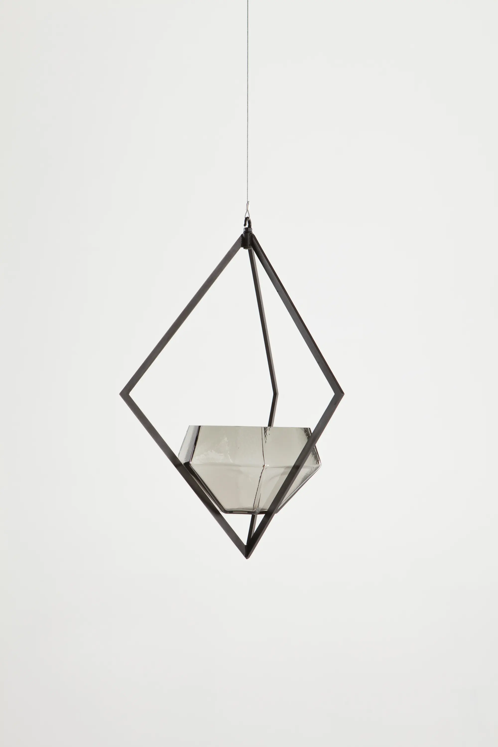 Farrah Sit - Graphite Planter