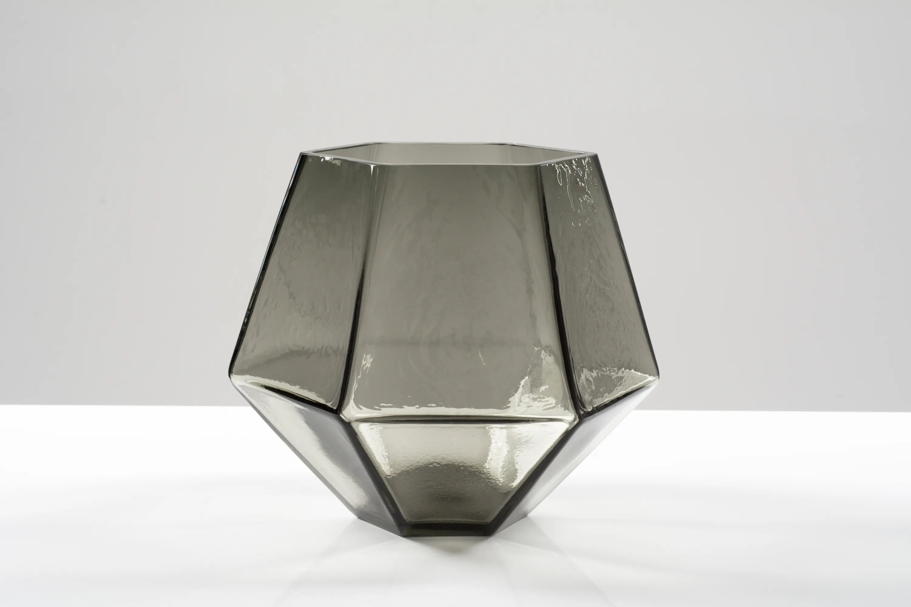 Farrah Sit - Graphyne Vase