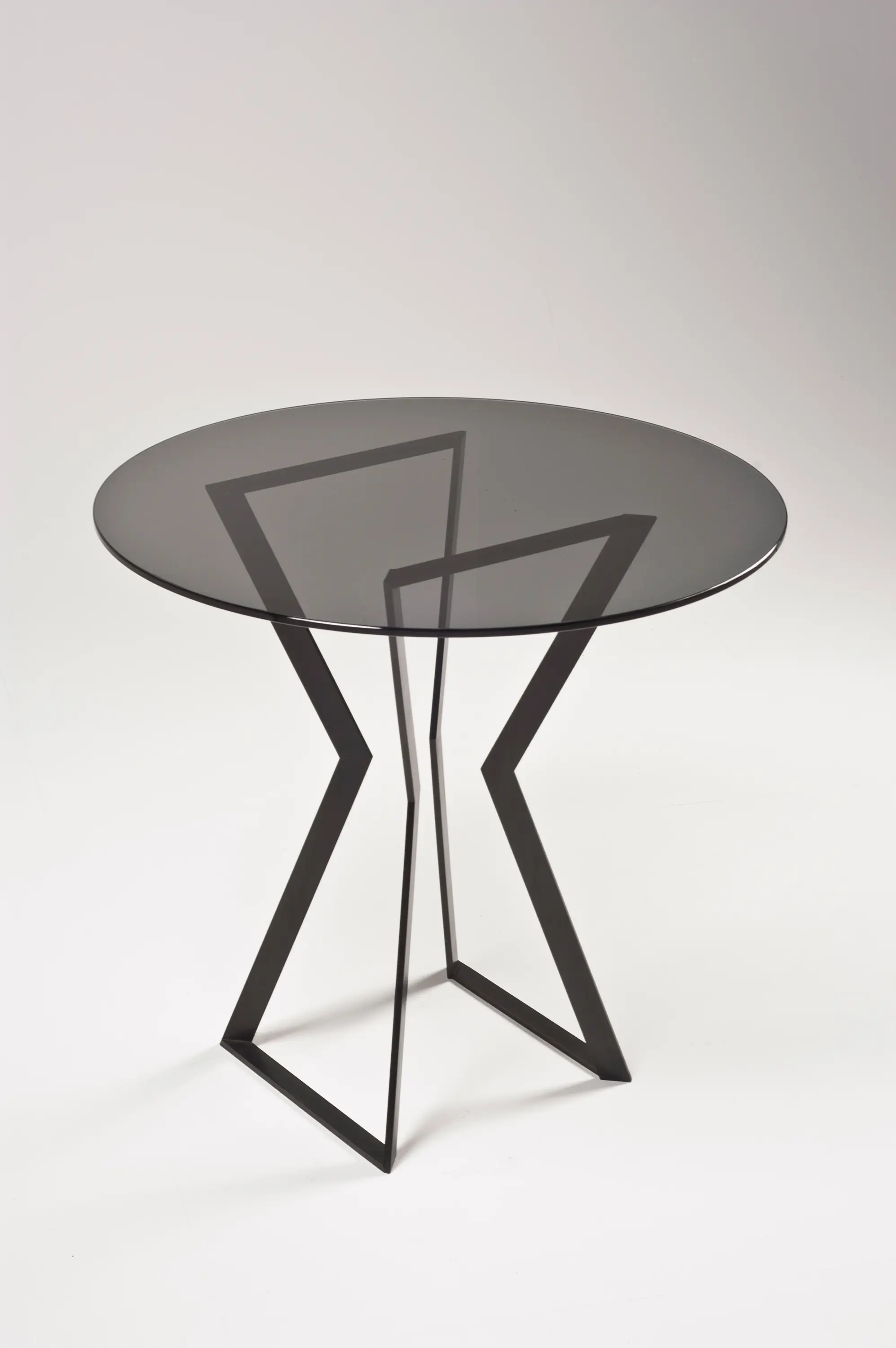 Farrah Sit - Noir Dining Table