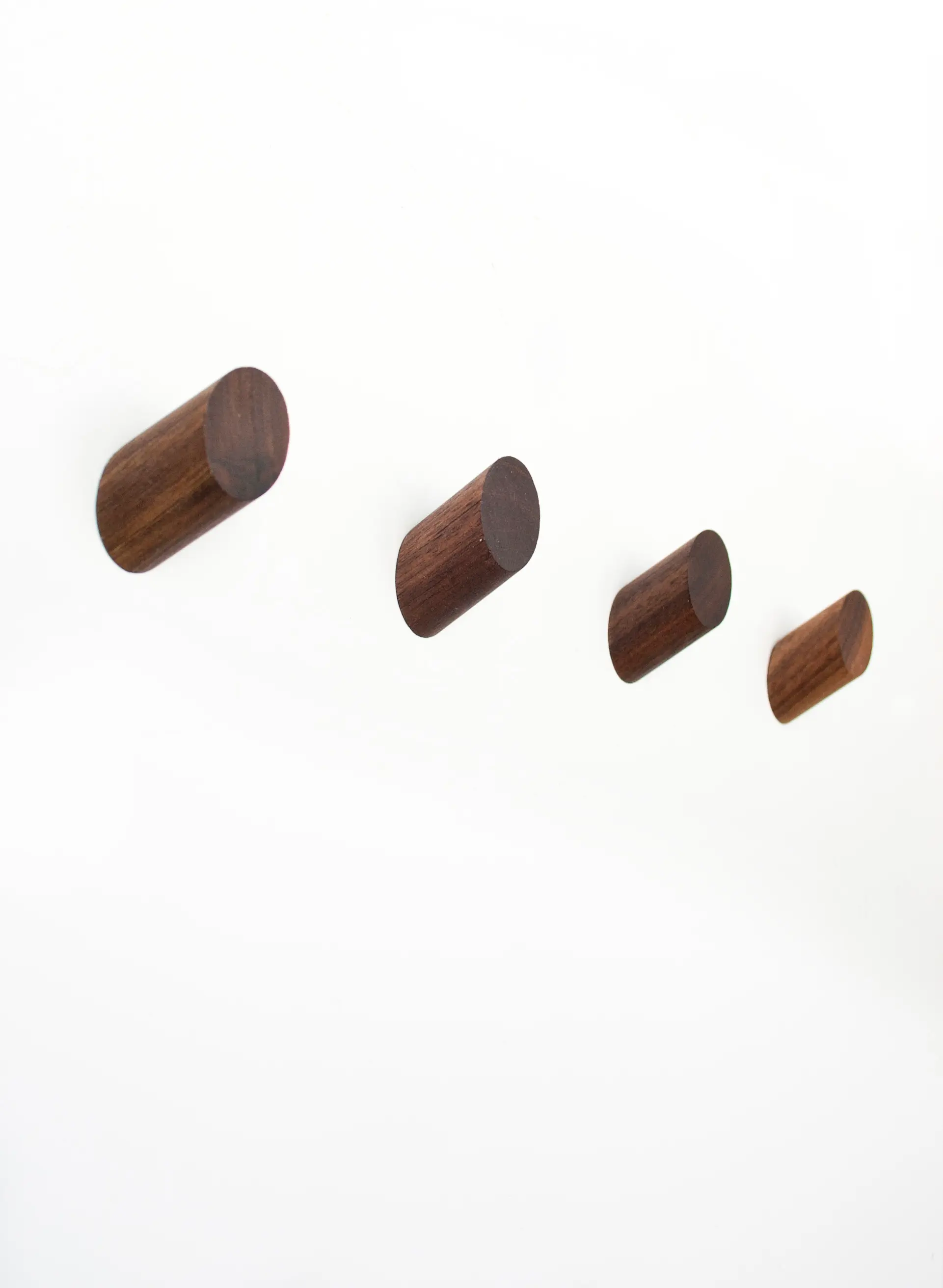 Farrah Sit - Parallax Walnut Round Knob