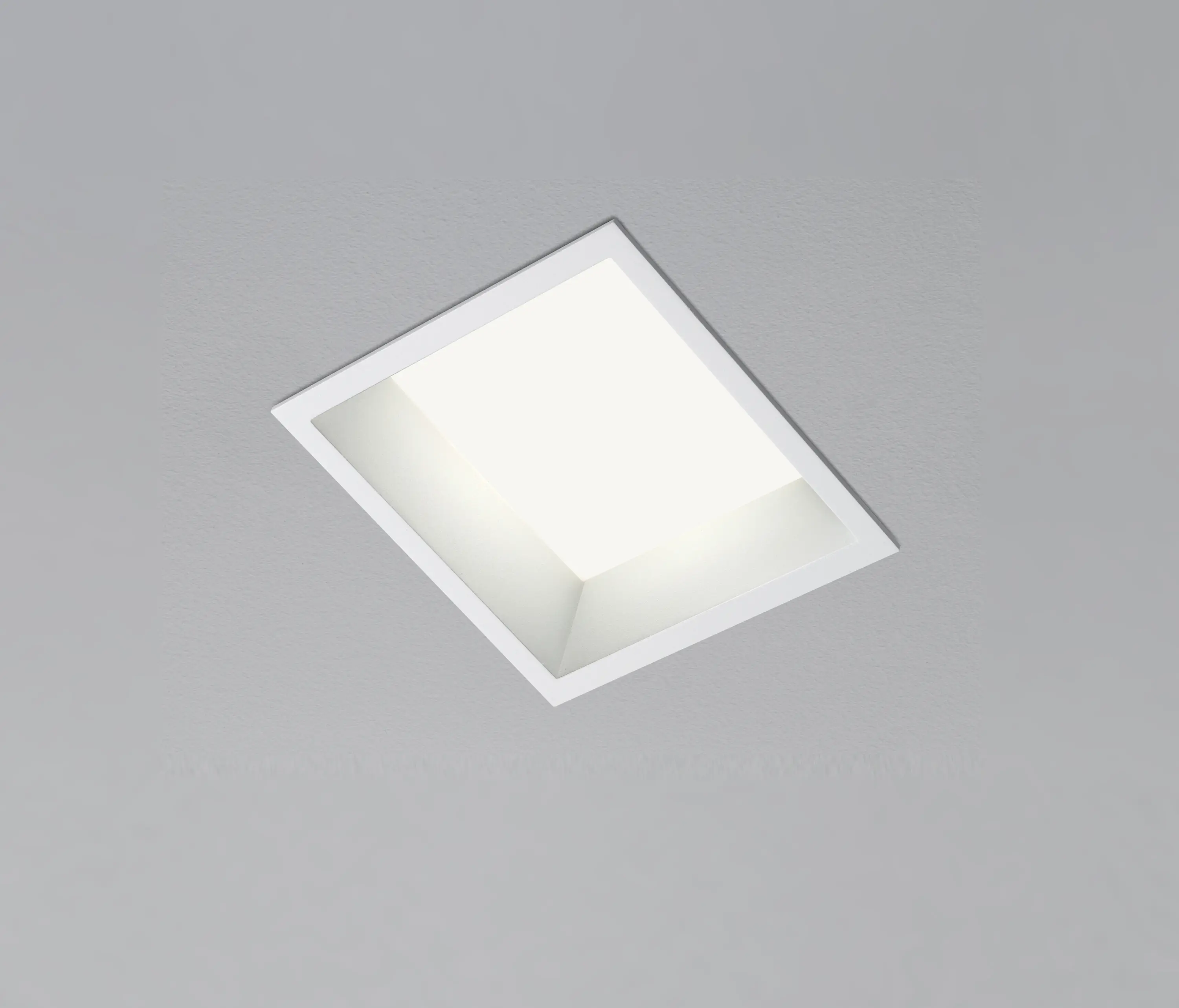 Aqlus - Iro grande recessed