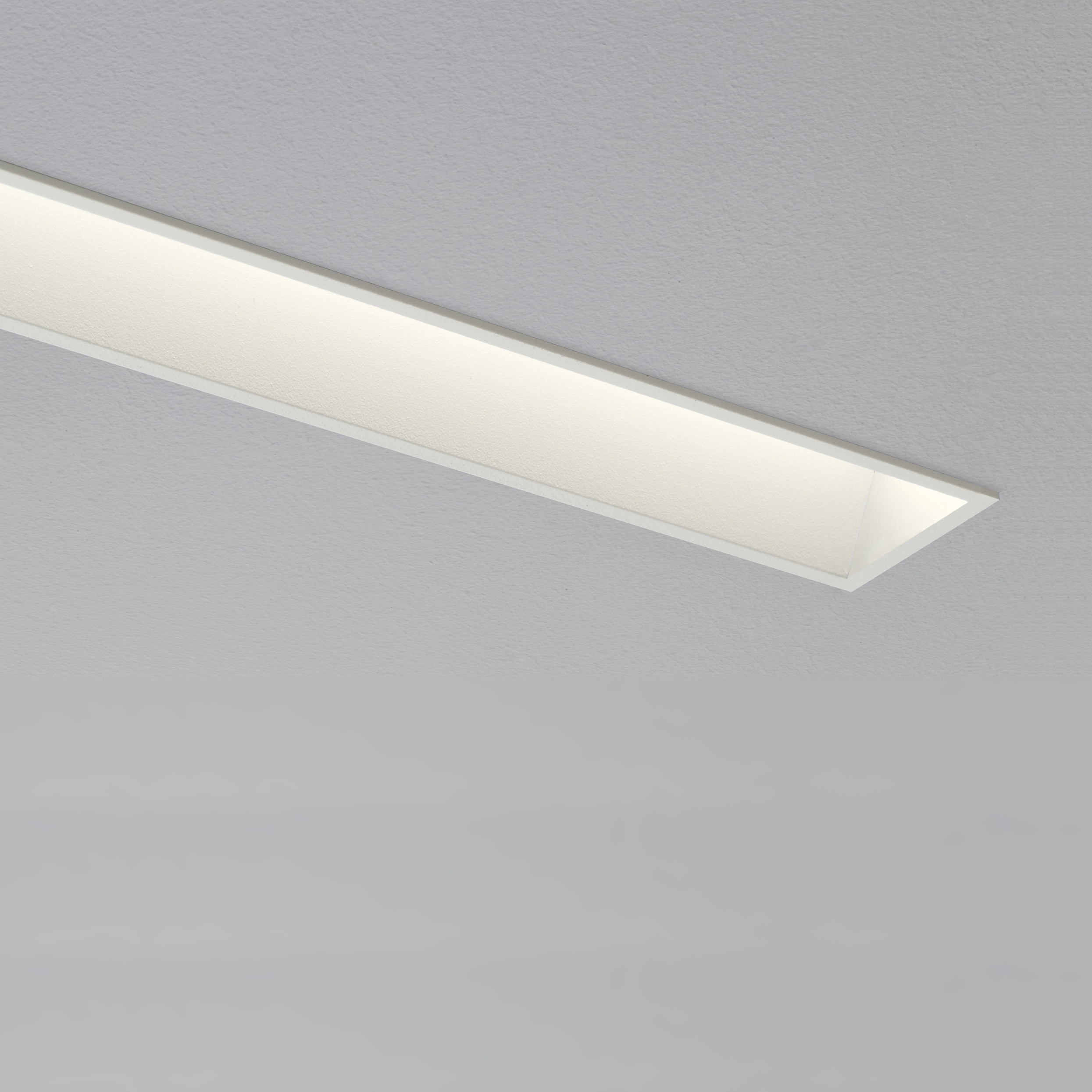 Display product Fusion Pro system recessed with trim from manufacturer Aqlus