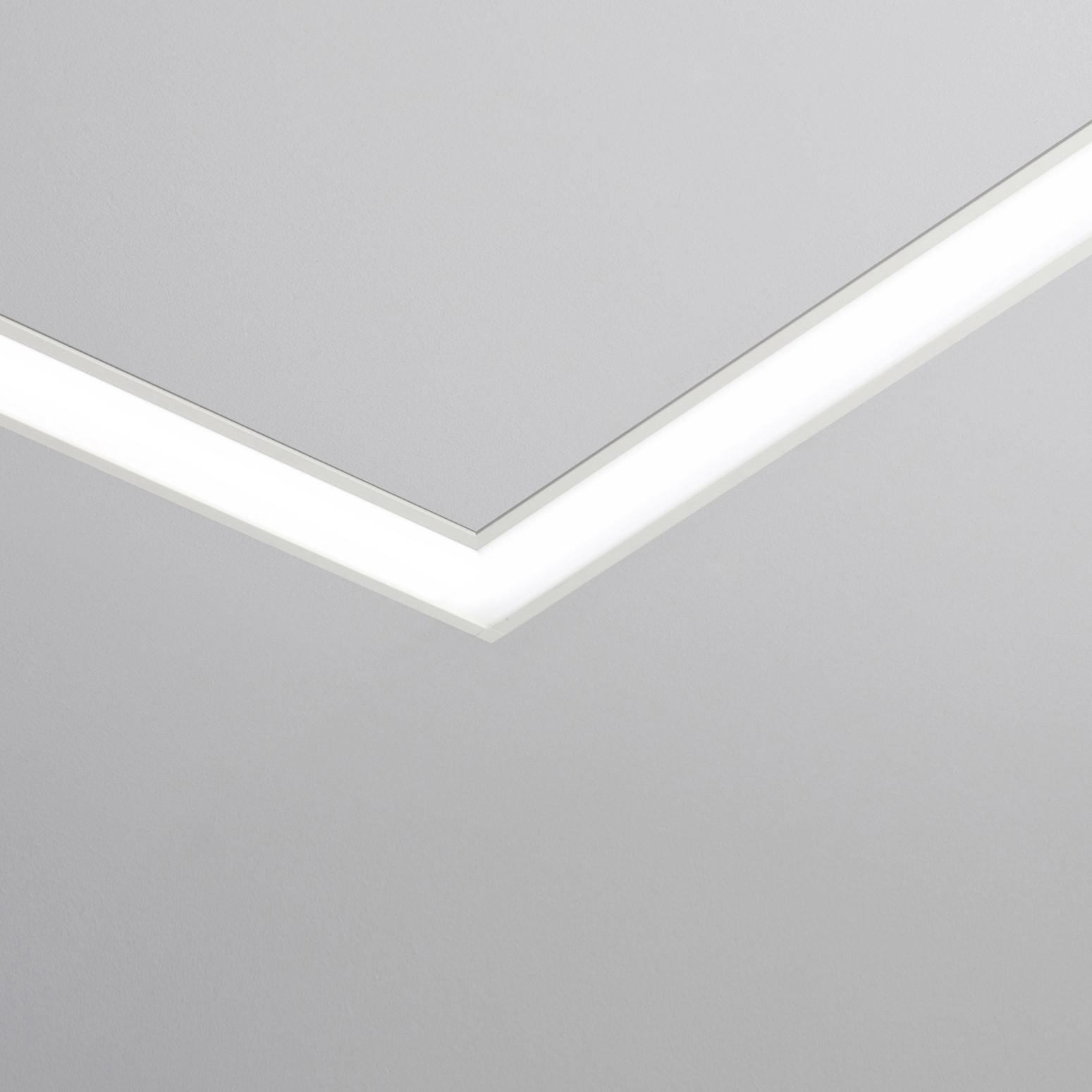 Display product Line Pro light recessed system with trim from manufacturer Aqlus