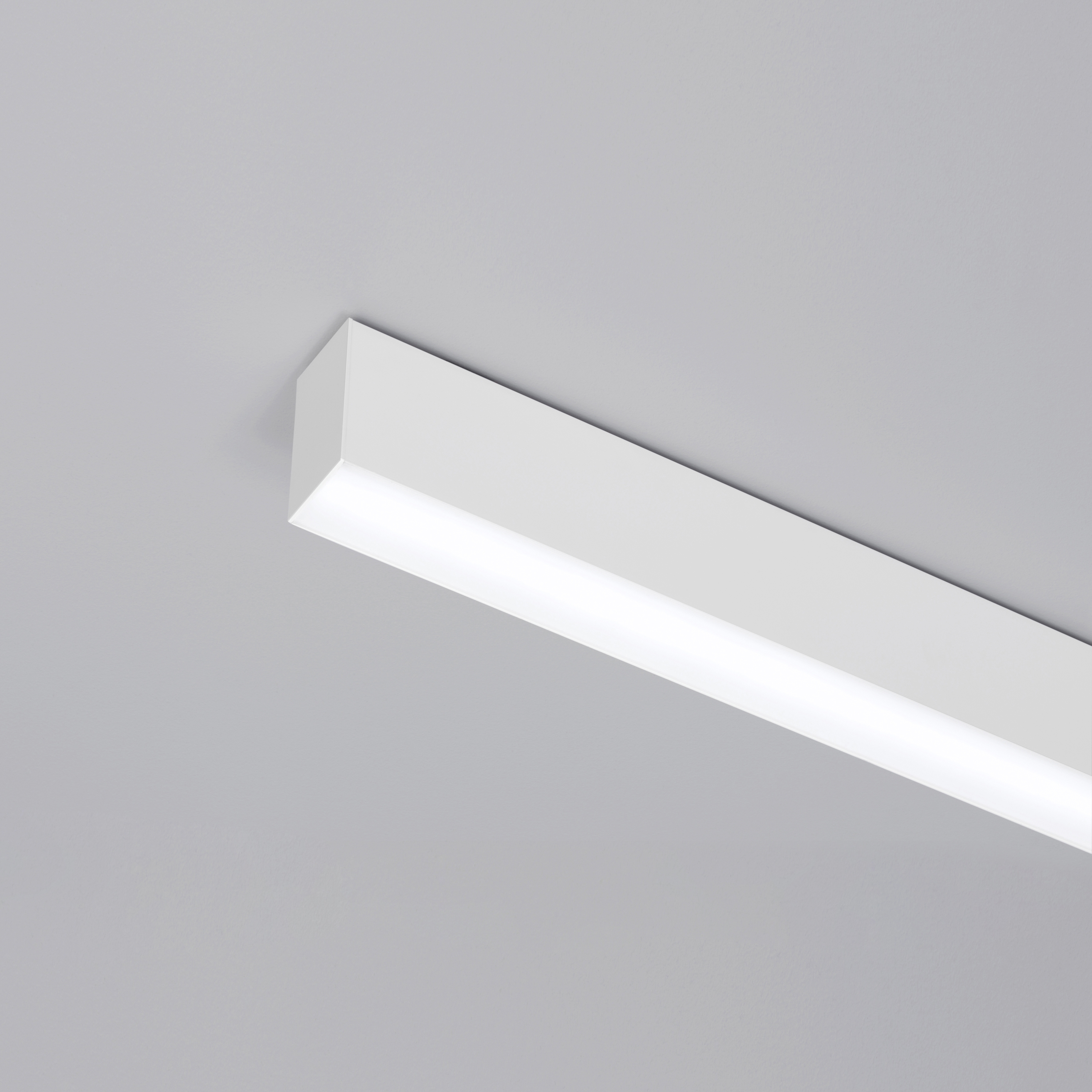 Mostra il prodotto Line Pro Light sistema plafone del produttore Aqlus