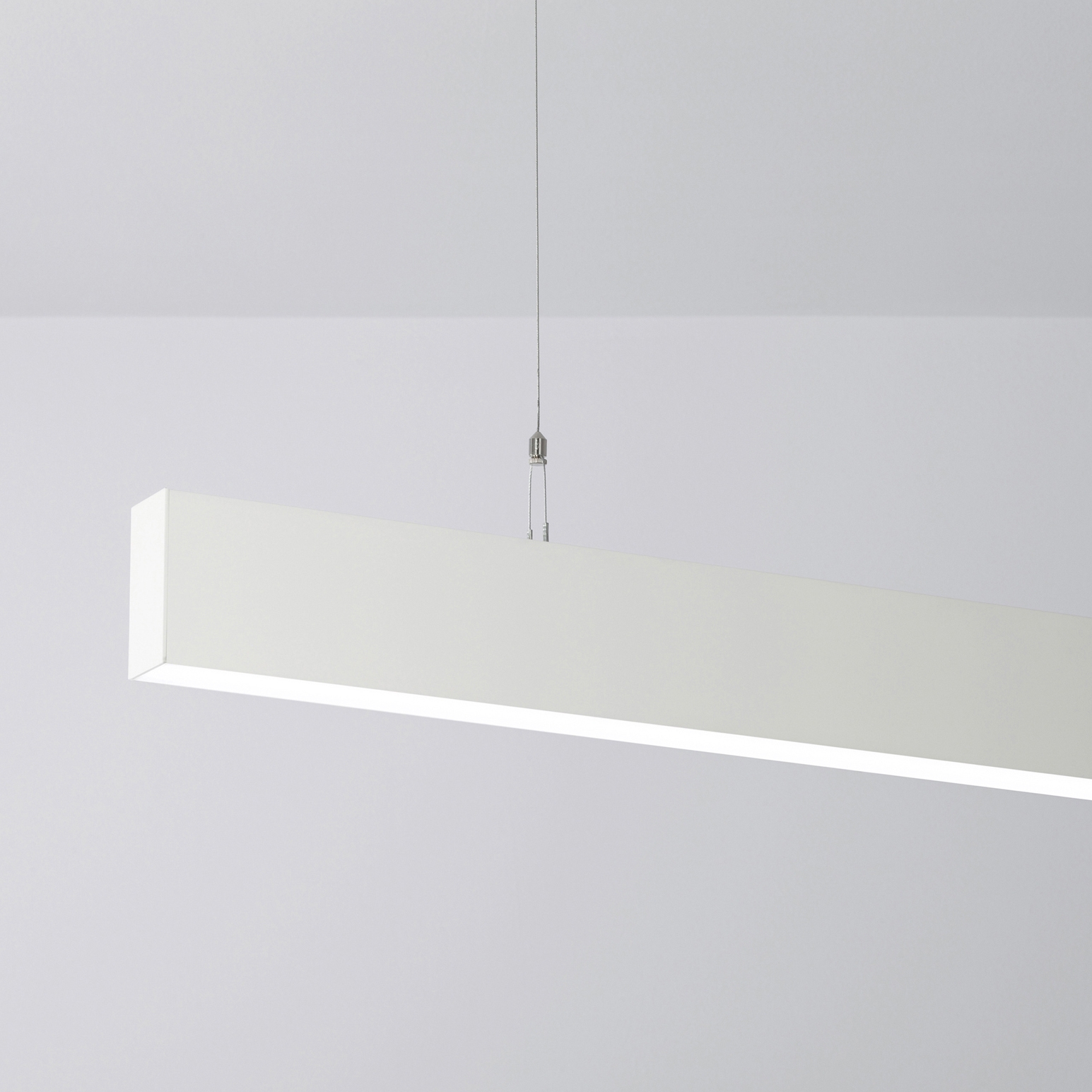 Produkt Line Pro Light hanging system des Herstellers Aqlus anzeigen