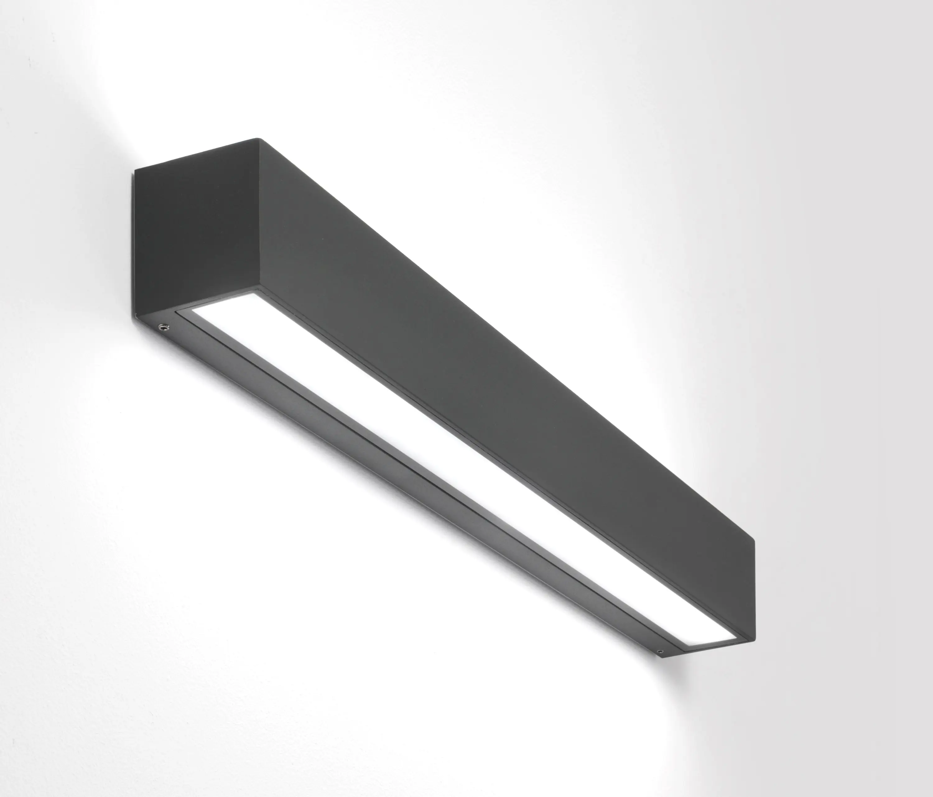 Aqlus - TRATTO 500