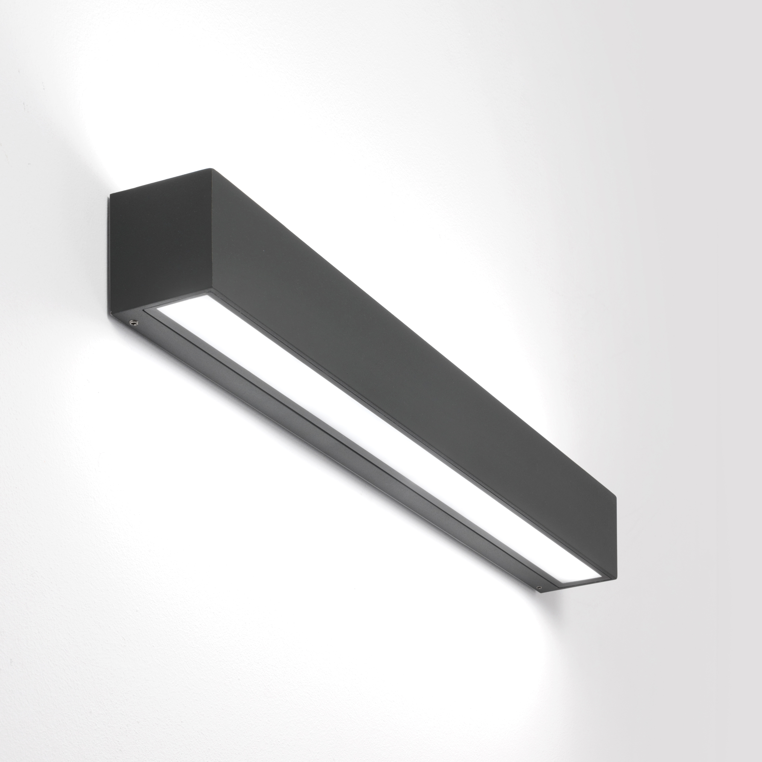 Display product TRATTO 500 from manufacturer Aqlus