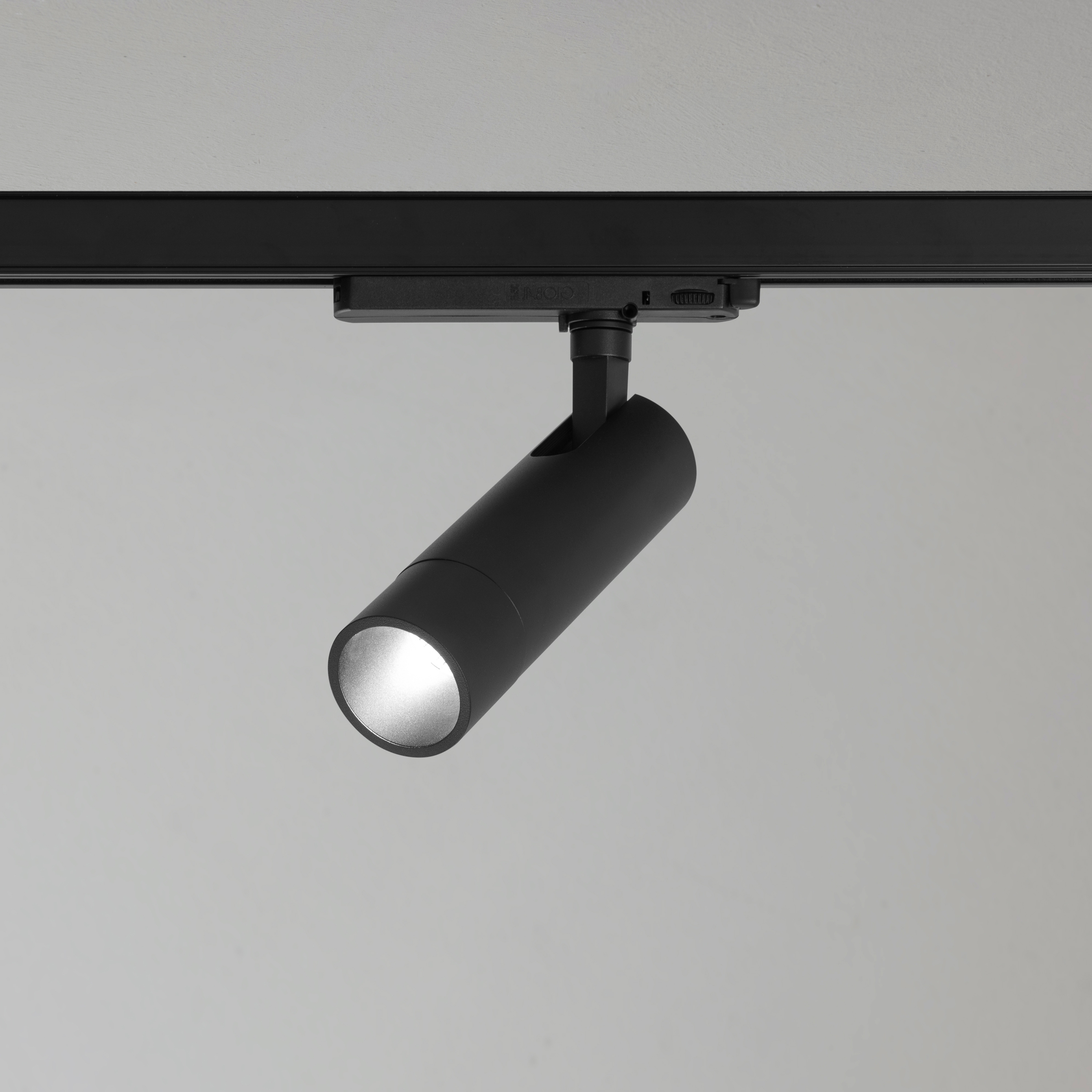 Display product SHINY 60 from manufacturer Aqlus