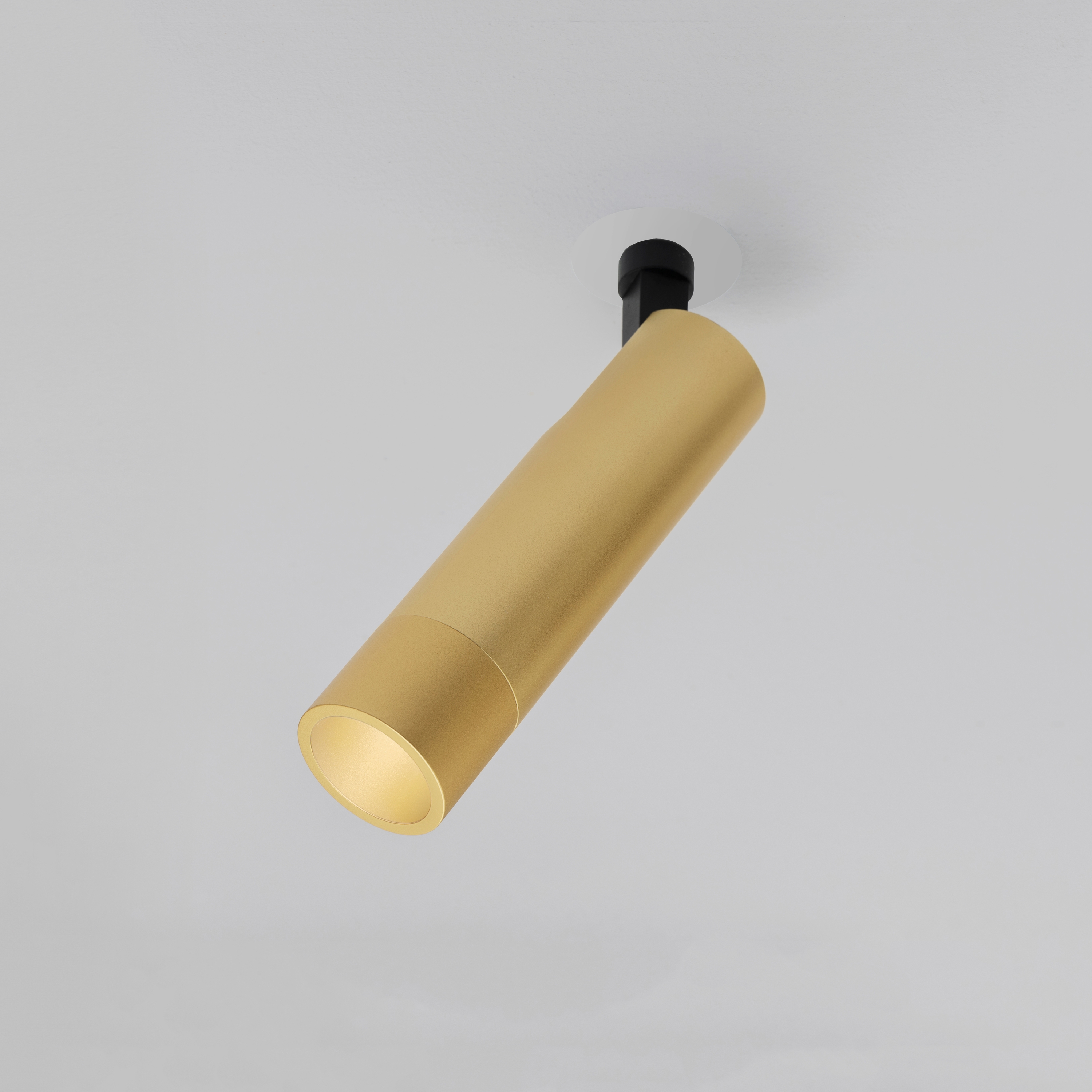 Mostra il prodotto SHINY 54 del produttore Aqlus