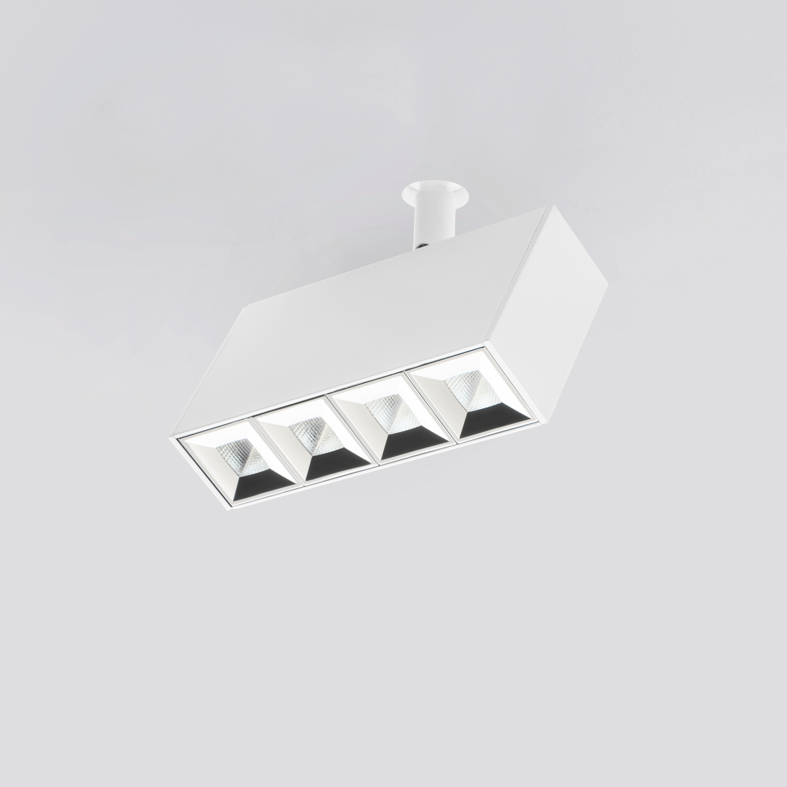 Produkt SCACCO 4X TRIMLESS des Herstellers Aqlus anzeigen