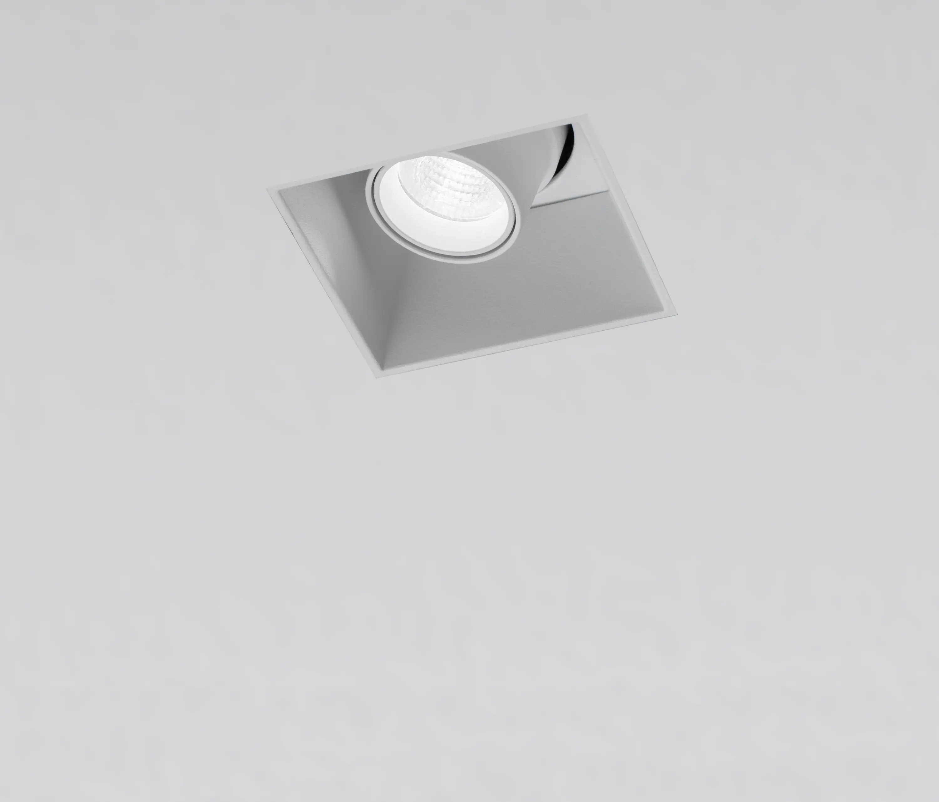 Aqlus - VIRGO PICCOLO QUADRO TRIMLESS