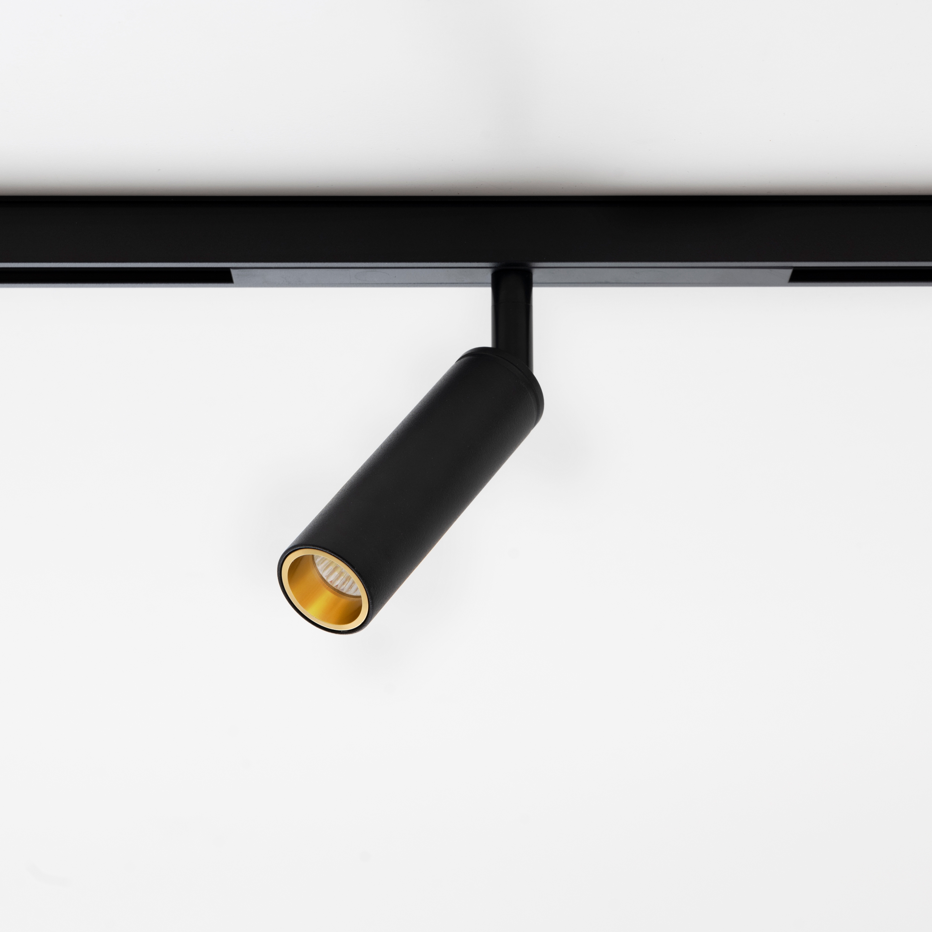Display product LEO 48 MINI from manufacturer Aqlus