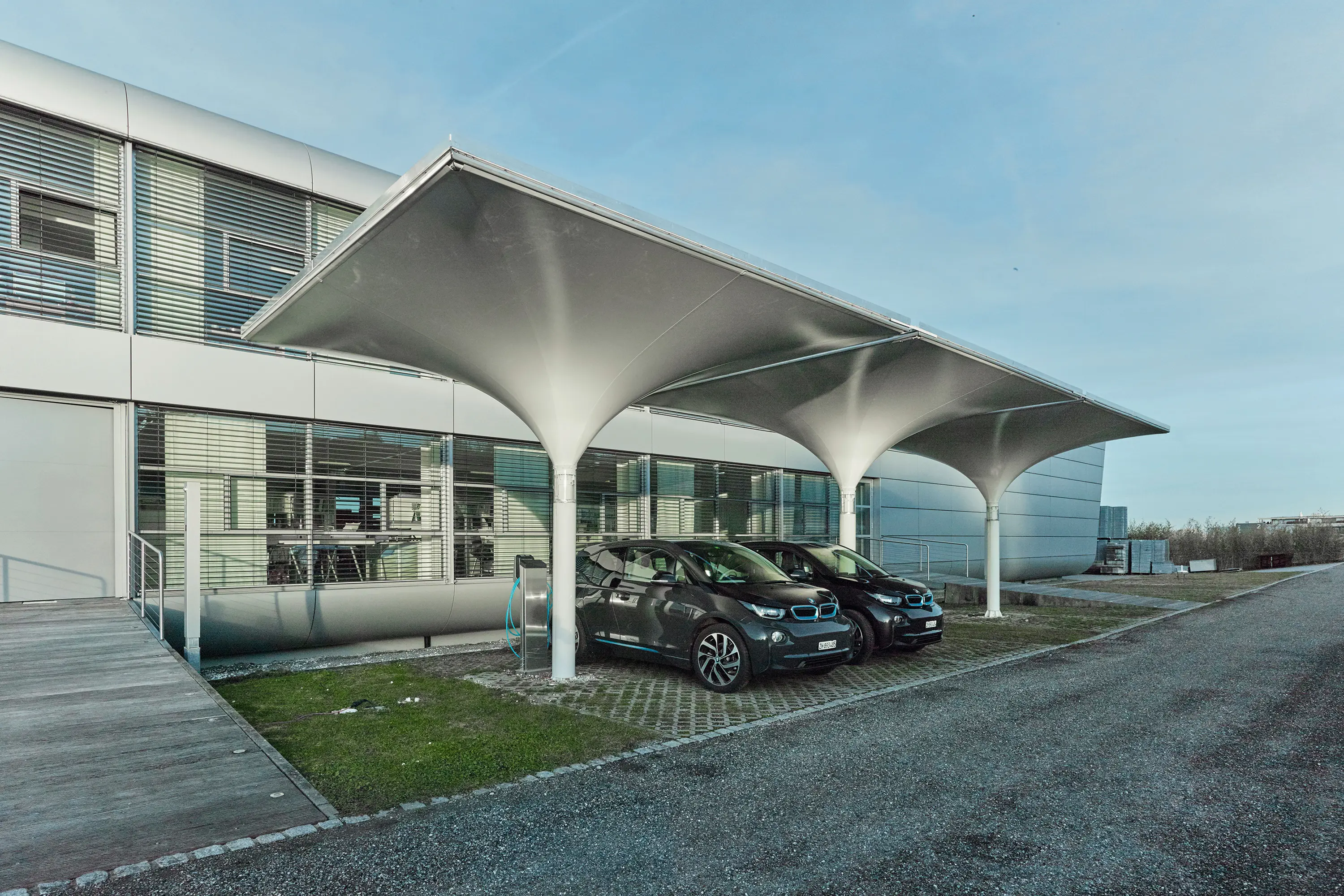 MDT-tex - Solar Carport Symmetric