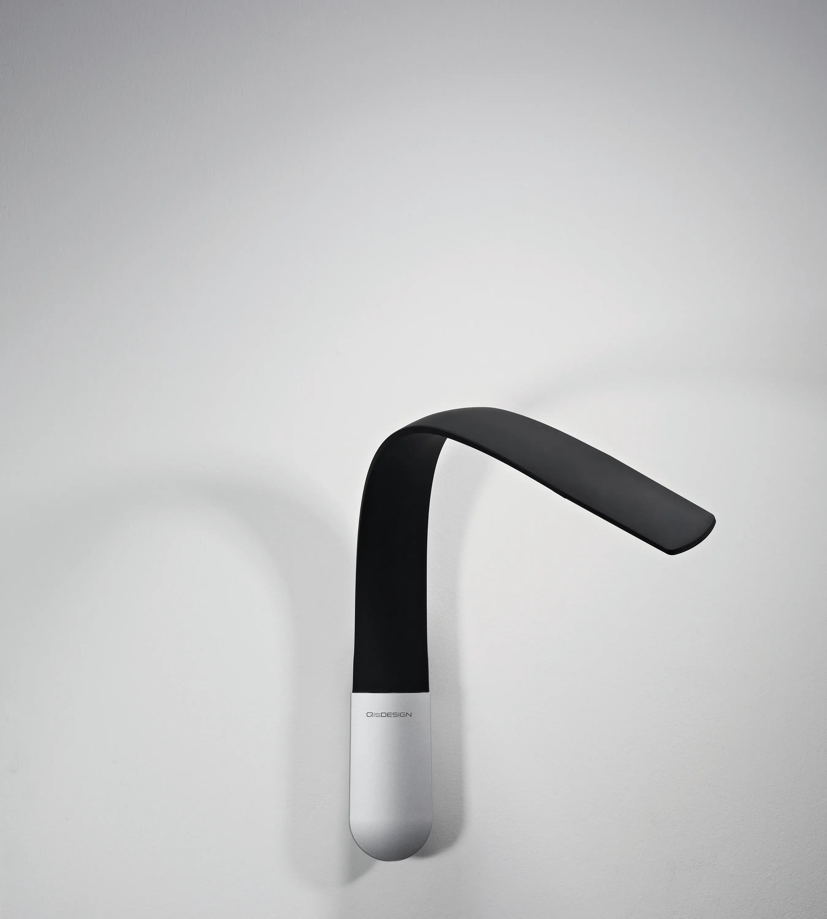 QisDesign - Hatha Wall | Black