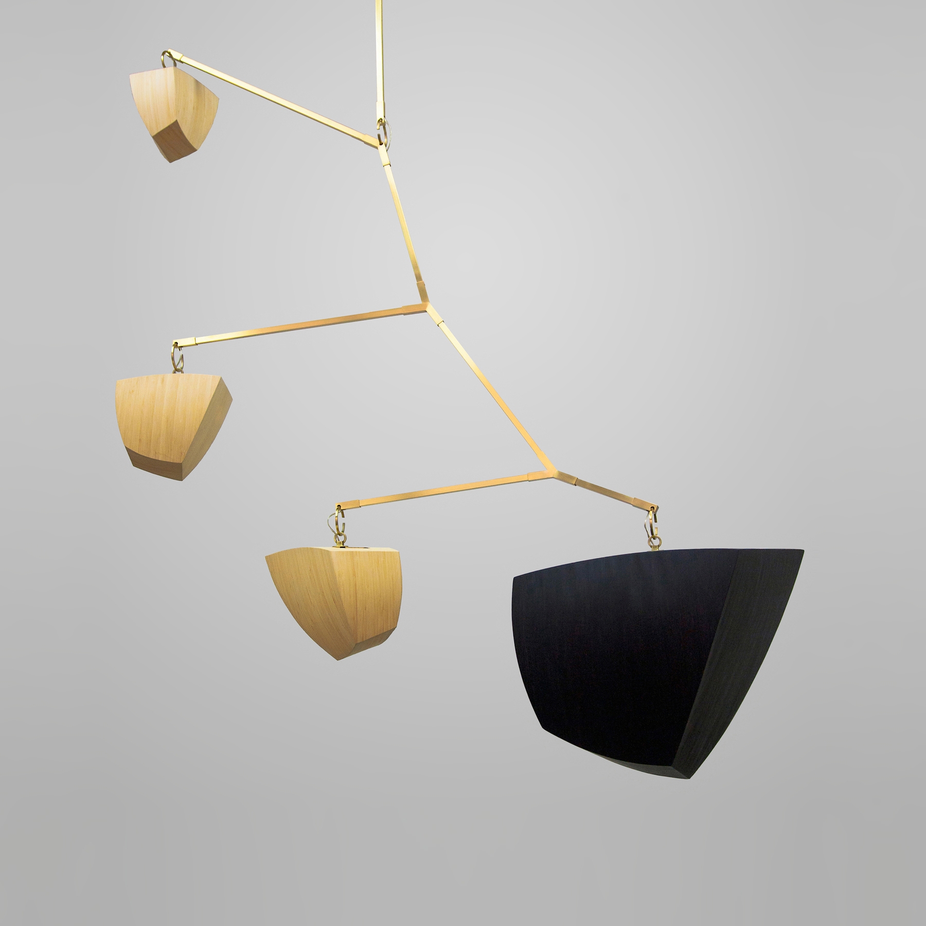 Mostra il prodotto Constantin ABCE Wing del produttore Andrea Claire Studio