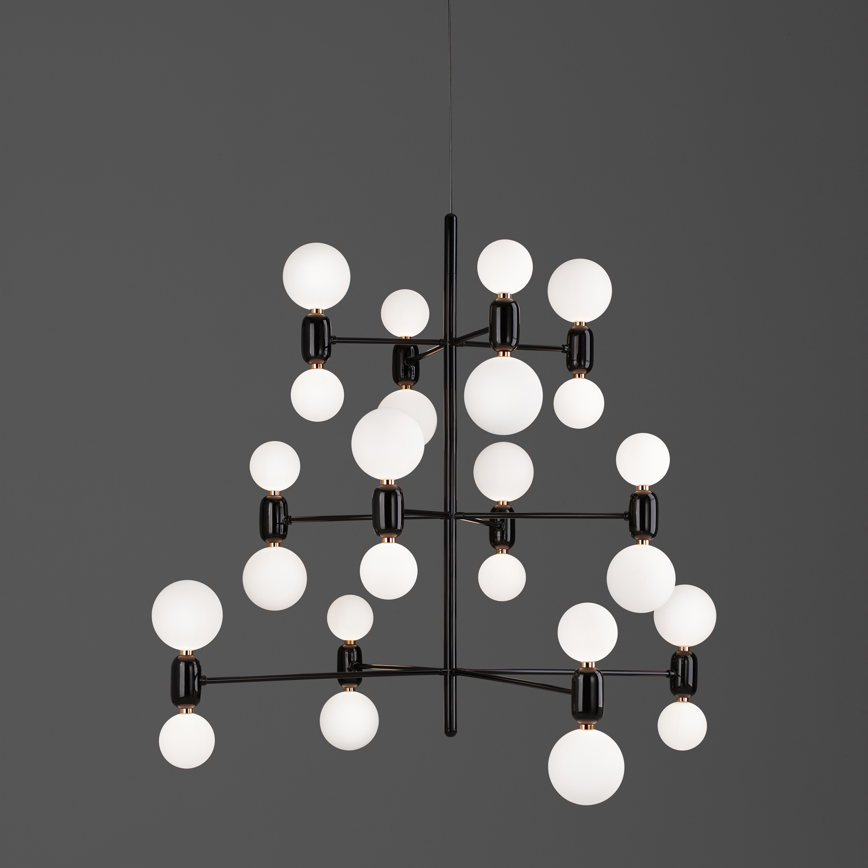 Mostra il prodotto Aballs chandelier 12 del produttore PARACHILNA